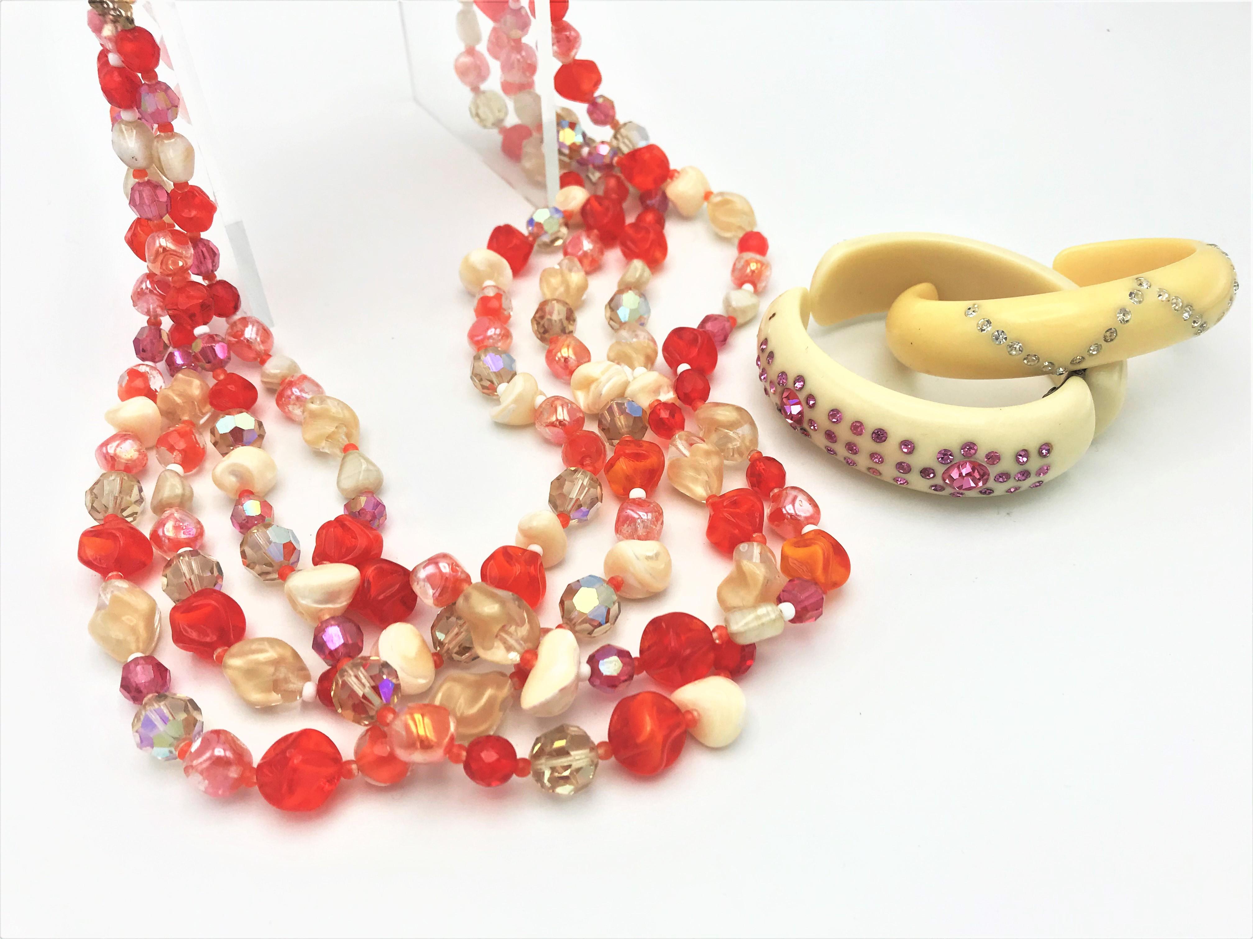 Hattie Carnegie 4 row necklace with different  beads and different colors, 1950s For Sale 1