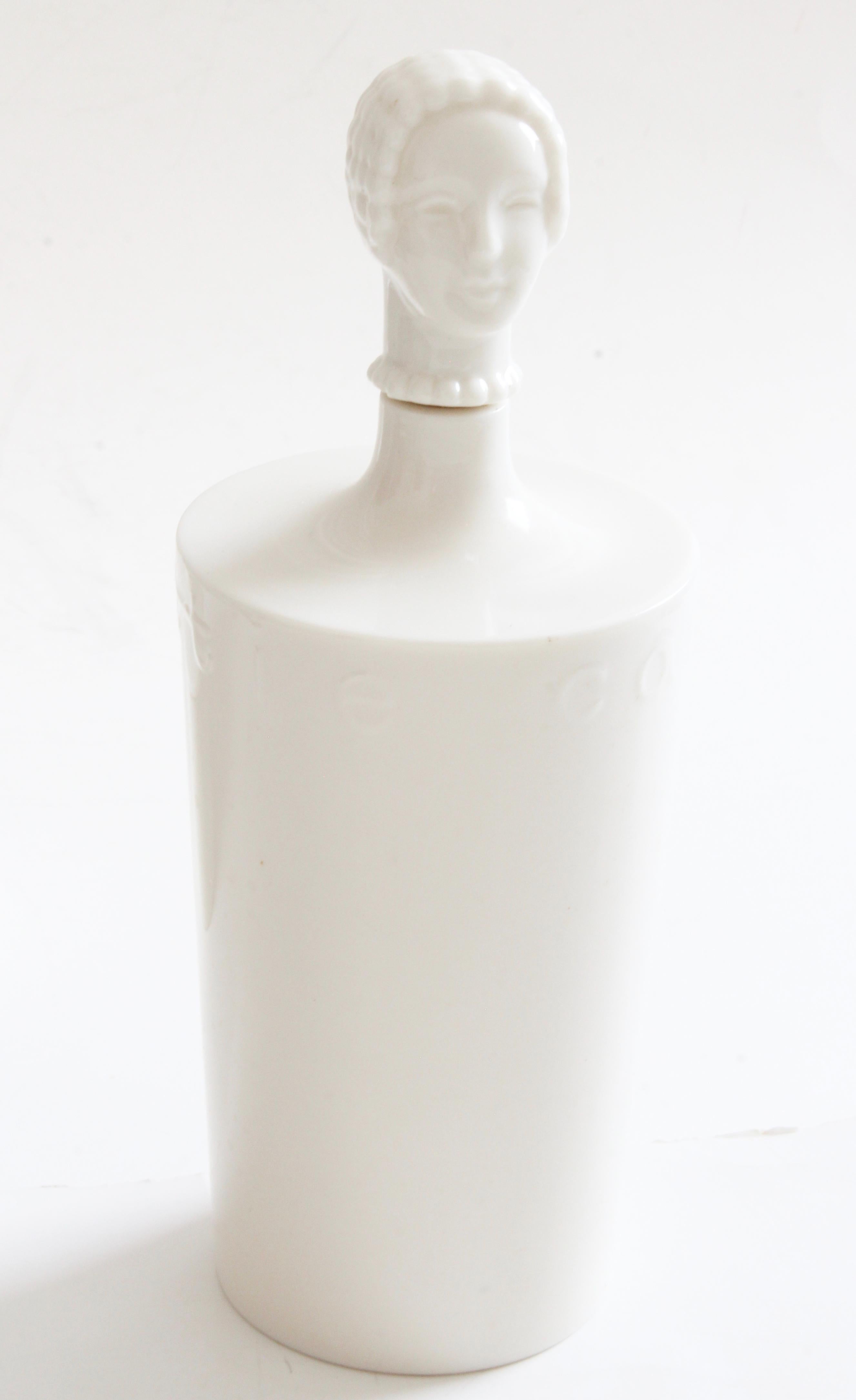 Boîte à poudre et carafe à liqueur en porcelaine figurative Hattie Carnegie par Lenox, années 1940 en vente 2