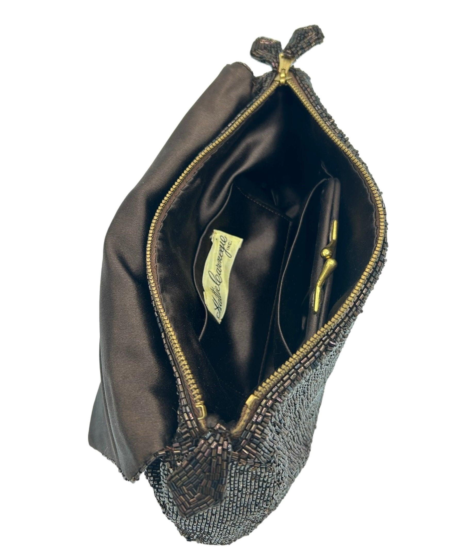 Hattie Carnegie Chocolate Copper Bugle Beaded Clutch, 1940s In New Condition For Sale In Los Angeles, CA