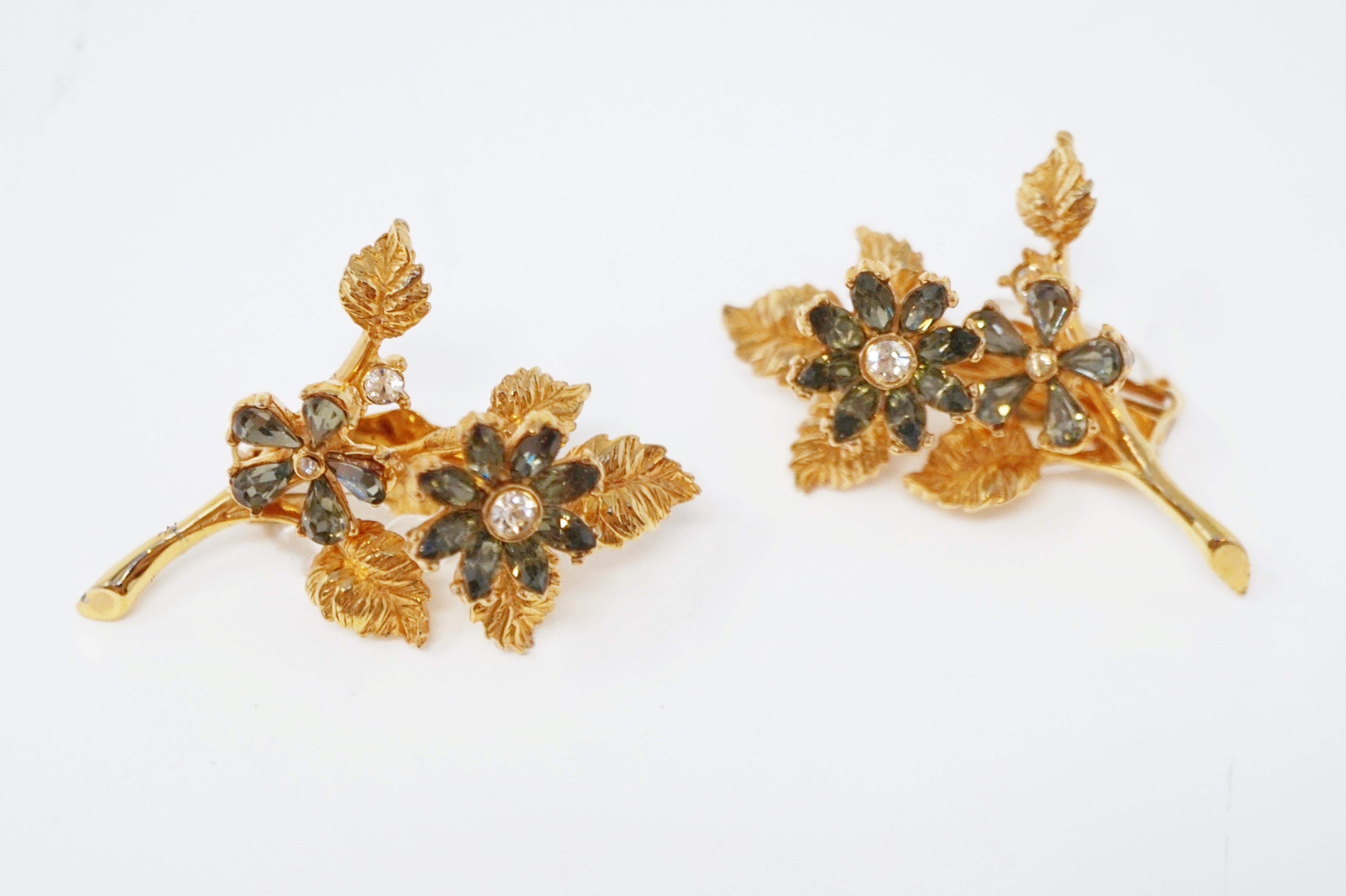 Hattie Carnegie Gilt & Rhinestone Floral Trembler Earrings, Signed, circa 1940s In Excellent Condition In McKinney, TX