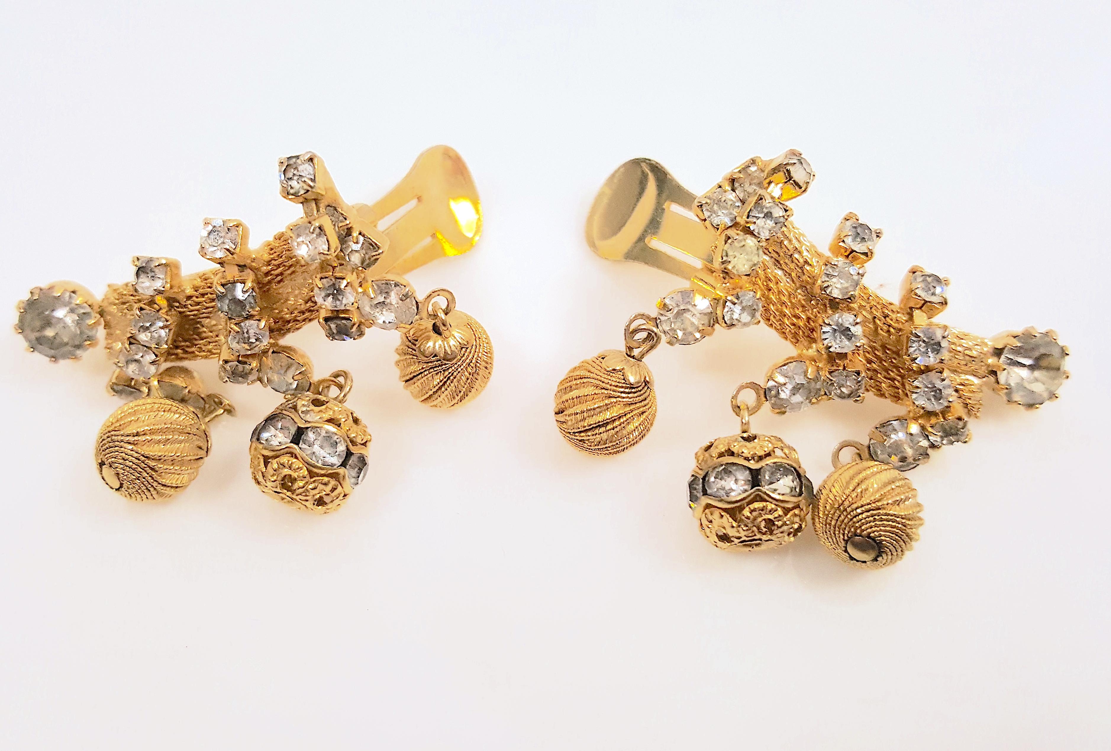 Baroque Revival HattieCarnegie PostWWII Crystal GoldGiltMesh FlutedBalls Dangle Climber Earrings For Sale