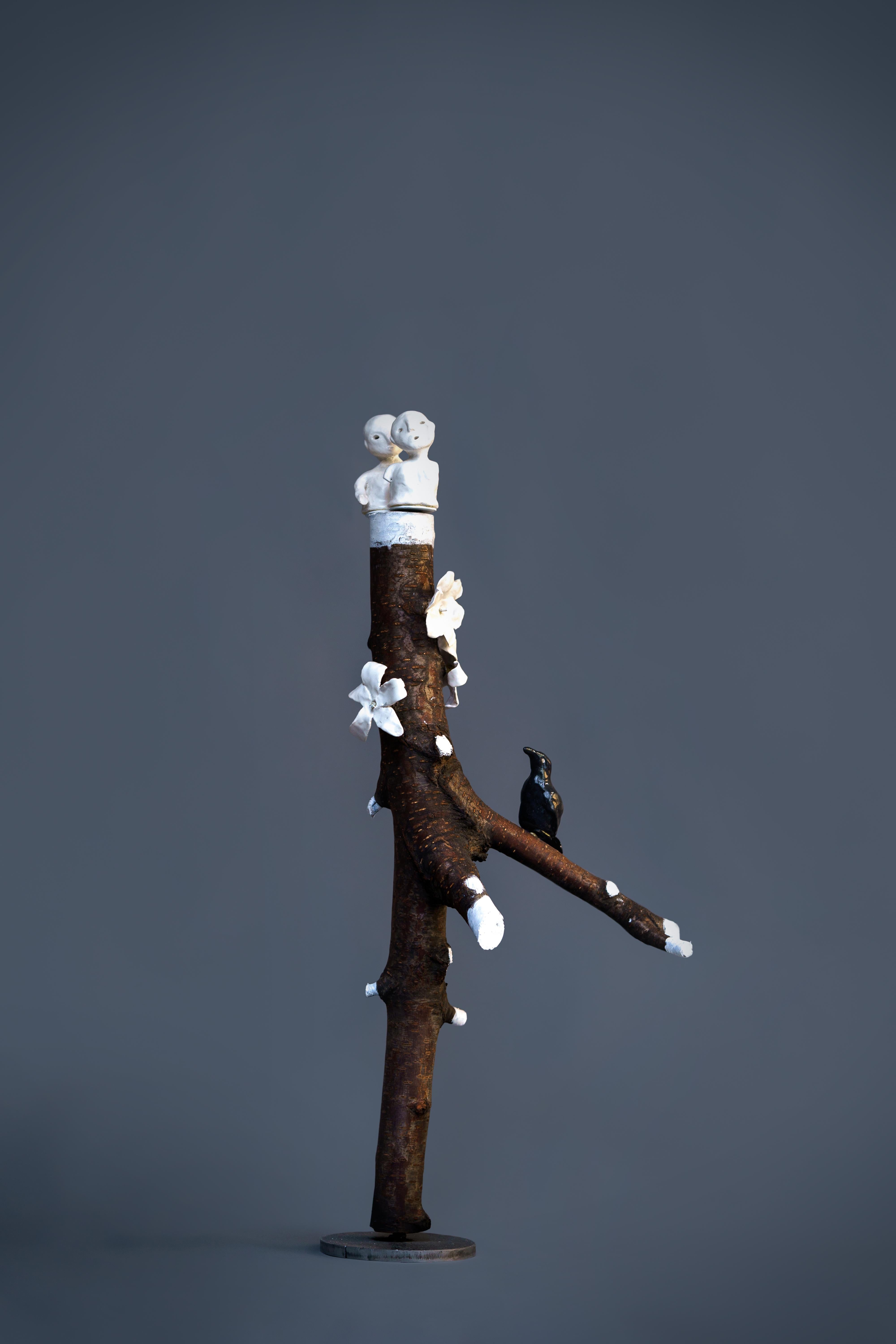 Skulpturen aus Holz und Keramik
Einzigartige Arbeit
Handsigniert auf dem Sockel