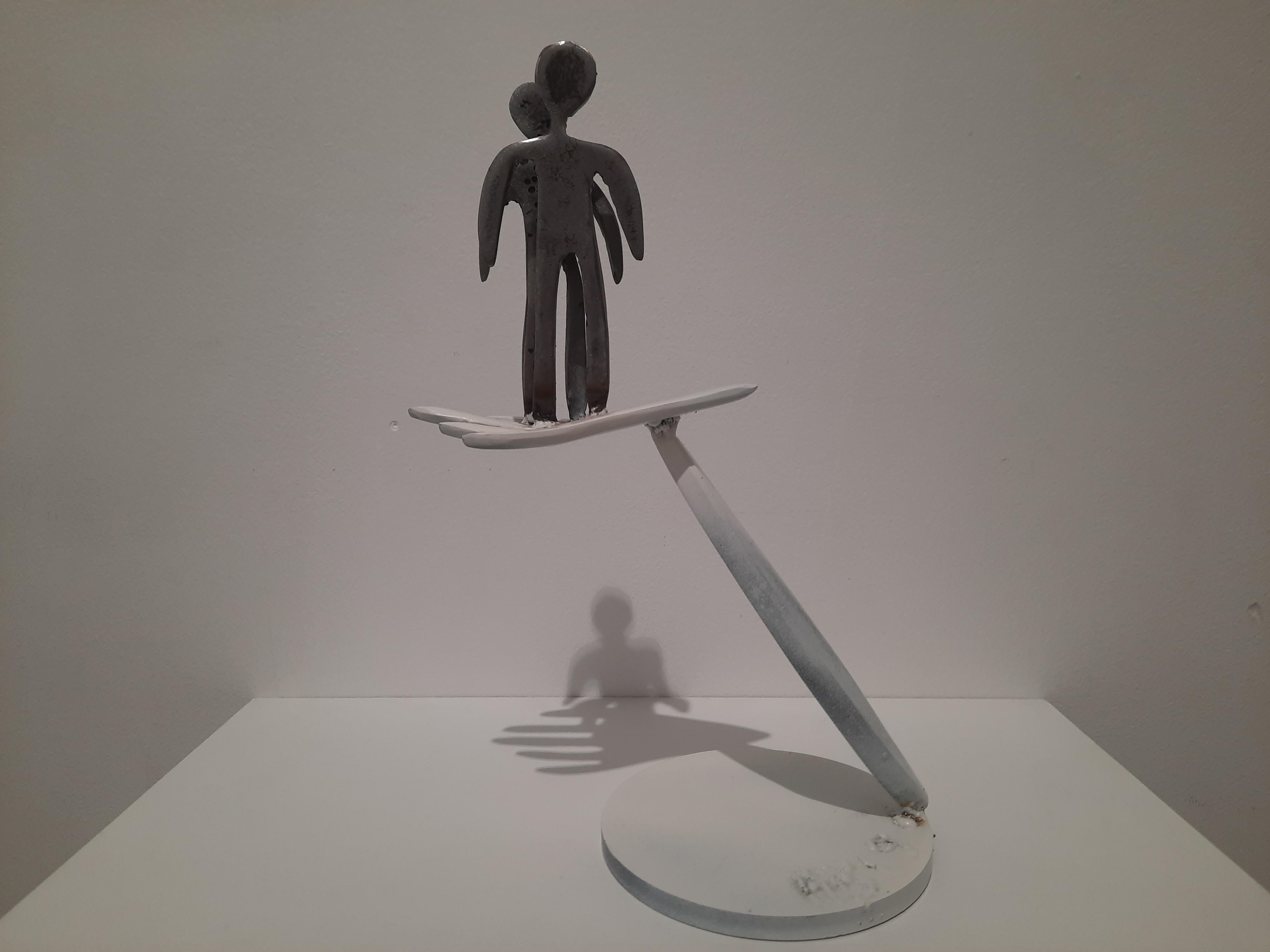 Nella mano della Provvidenza Haude Bernabé Scultura d'arte contemporanea in metallo bianco in vendita 1