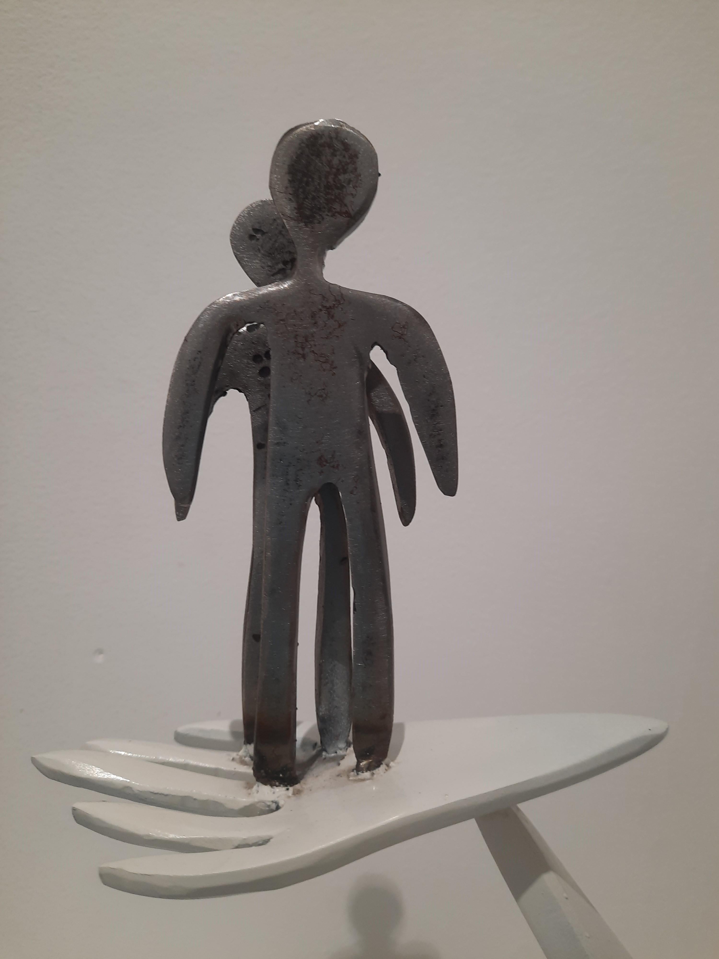 Nella mano della Provvidenza Haude Bernabé Scultura d'arte contemporanea in metallo bianco in vendita 2