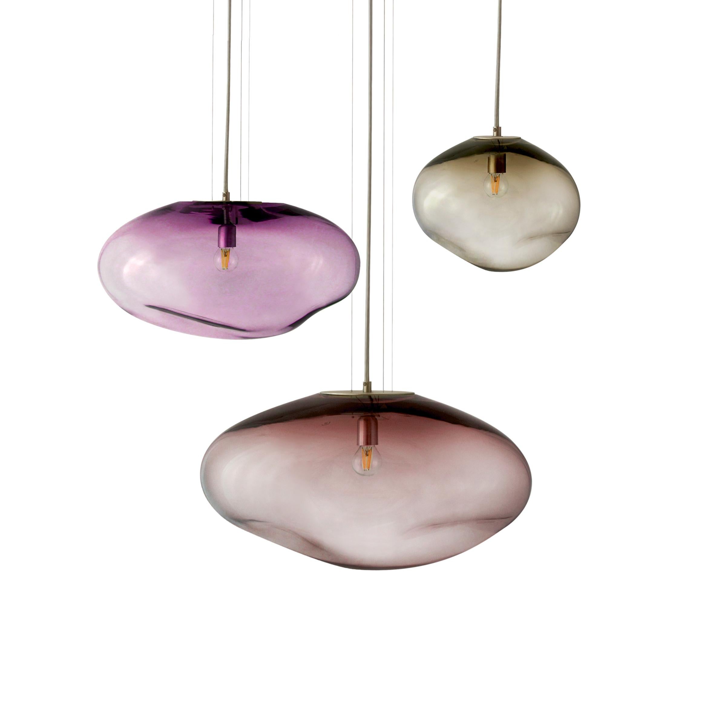 Haumea Pendentif Amorph ambré irisé M par Eloa en vente 2