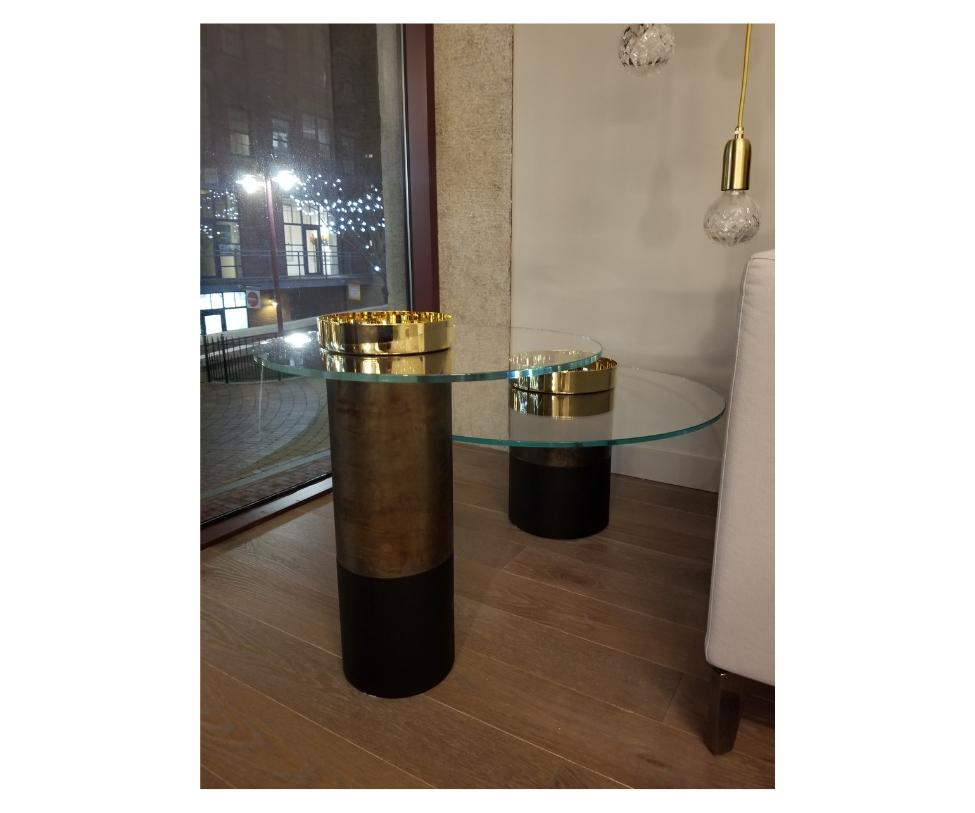 Gallotti&Radice Haumea coffee table designed by Massimo Castagna
Finish: Extralight glass
Black open-pore lacquered wood, hand-burnished brass, bright brass.


Available Sizes:
M Ø 31½