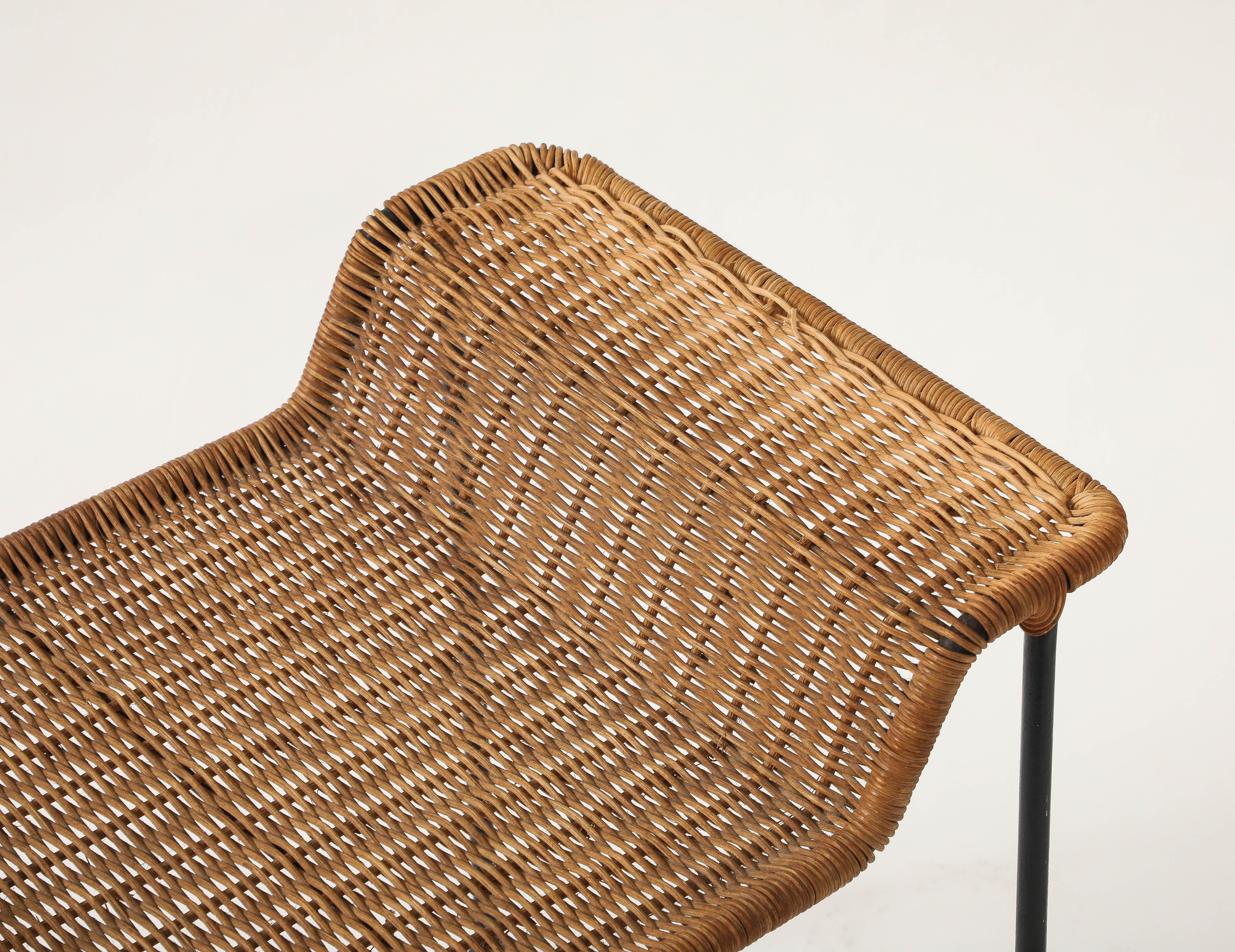 Metallo Hauner & Eisler che attribuiscono. Sgabello in vimini, canna, base in metallo, Francia, 1960 in vendita