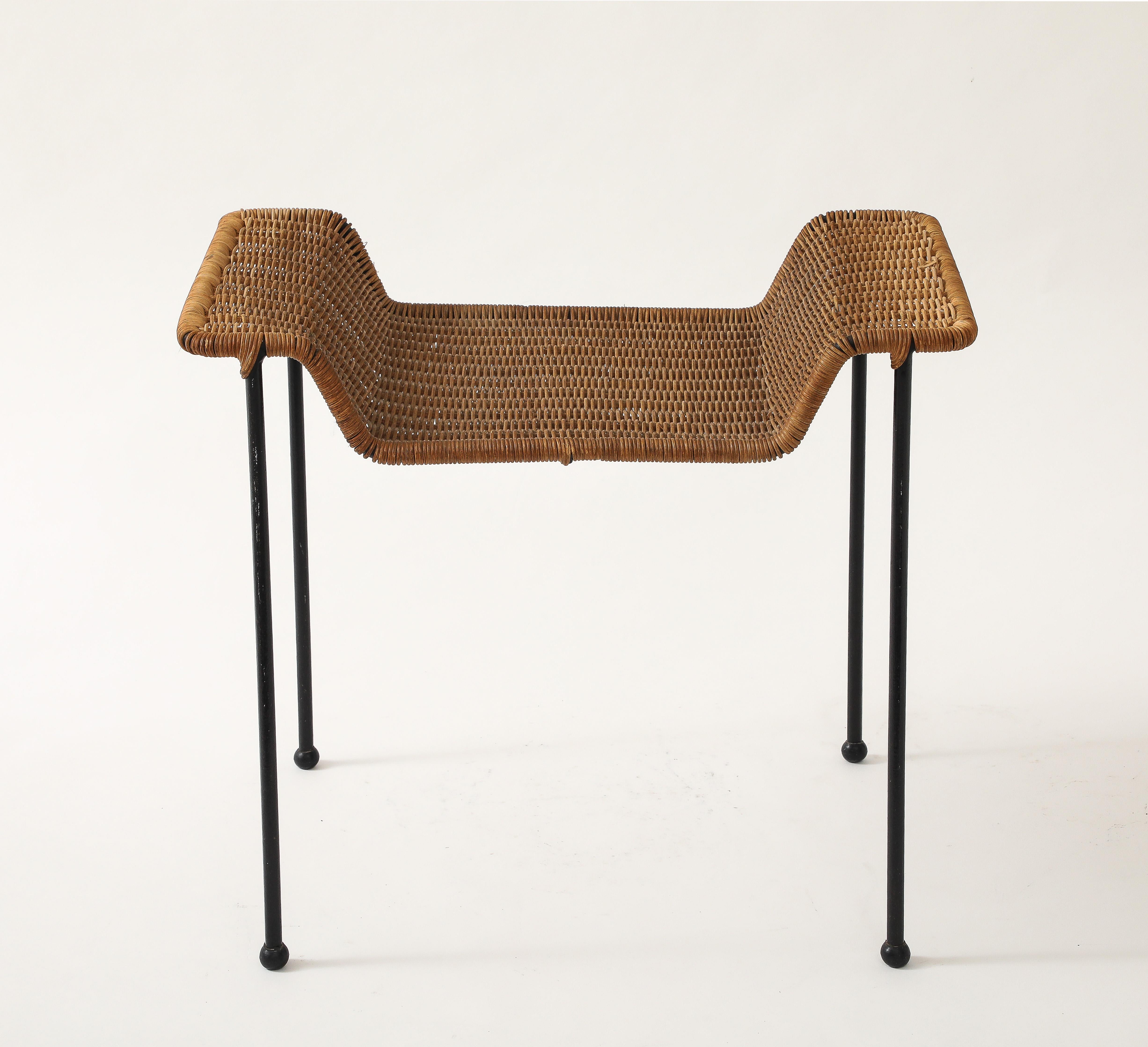 Hauner & Eisler che attribuiscono. Sgabello in vimini, canna, base in metallo, Francia, 1960 in vendita 1