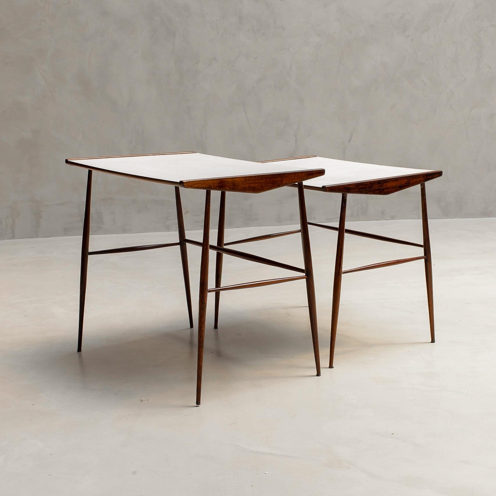 Brazilian Hauner & Eisler - Moveis Artesanal - Rare Pair of 1950s nest table in rosewood For Sale