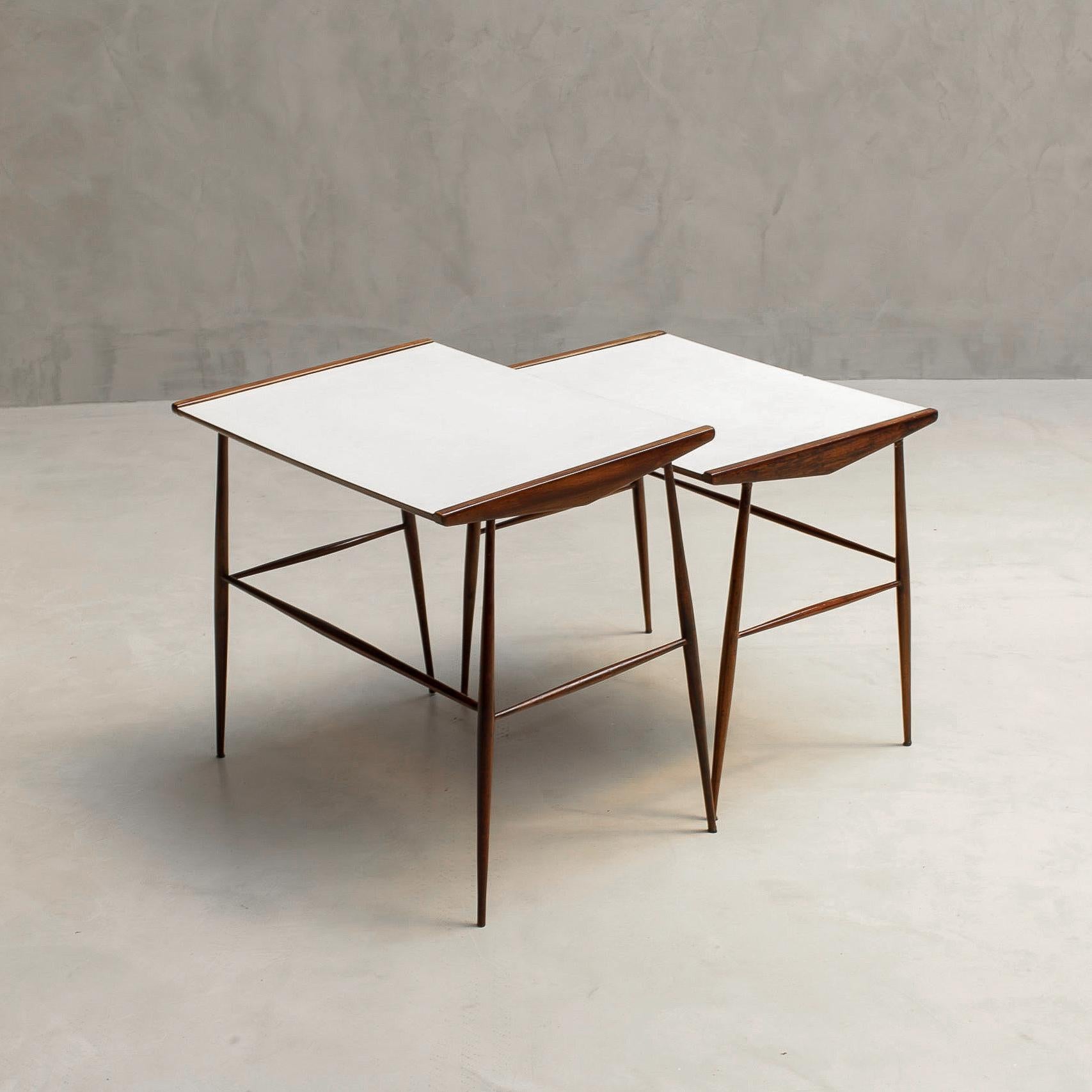 Hauner & Eisler - Moveis Artesanal - Rare Pair of 1950s nest table in rosewood In Good Condition For Sale In São Paulo, SP