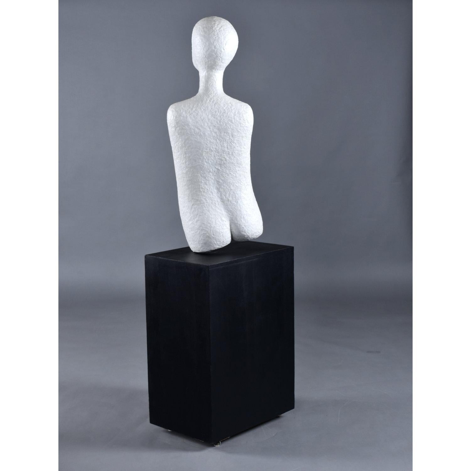 unting - Sculpture en plâtre moderniste abstraite d'un nu abstrait et d'un piédestal en vente 8