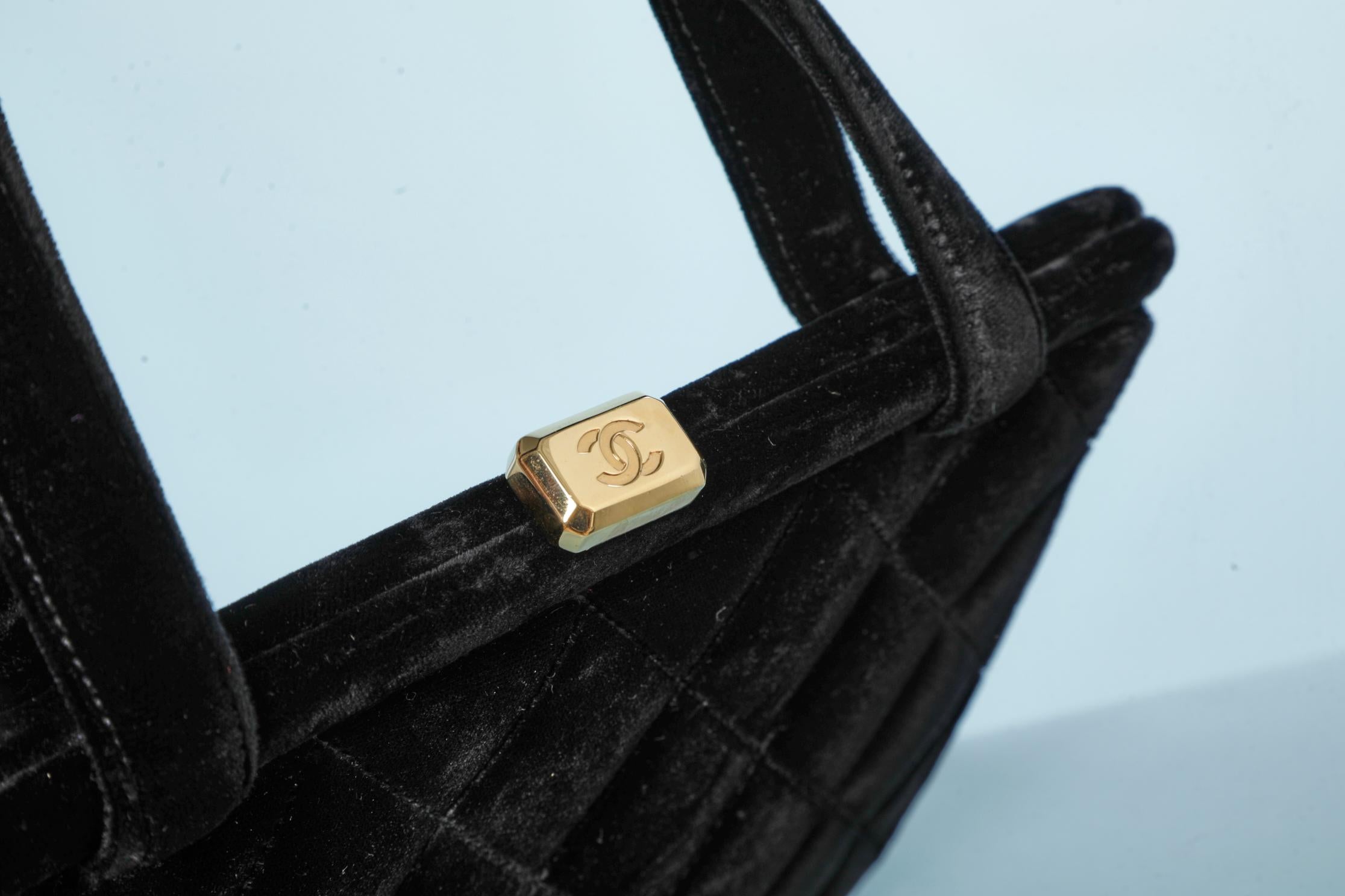 Bolso Chanel de alta costura de terciopelo negro Negro en venta