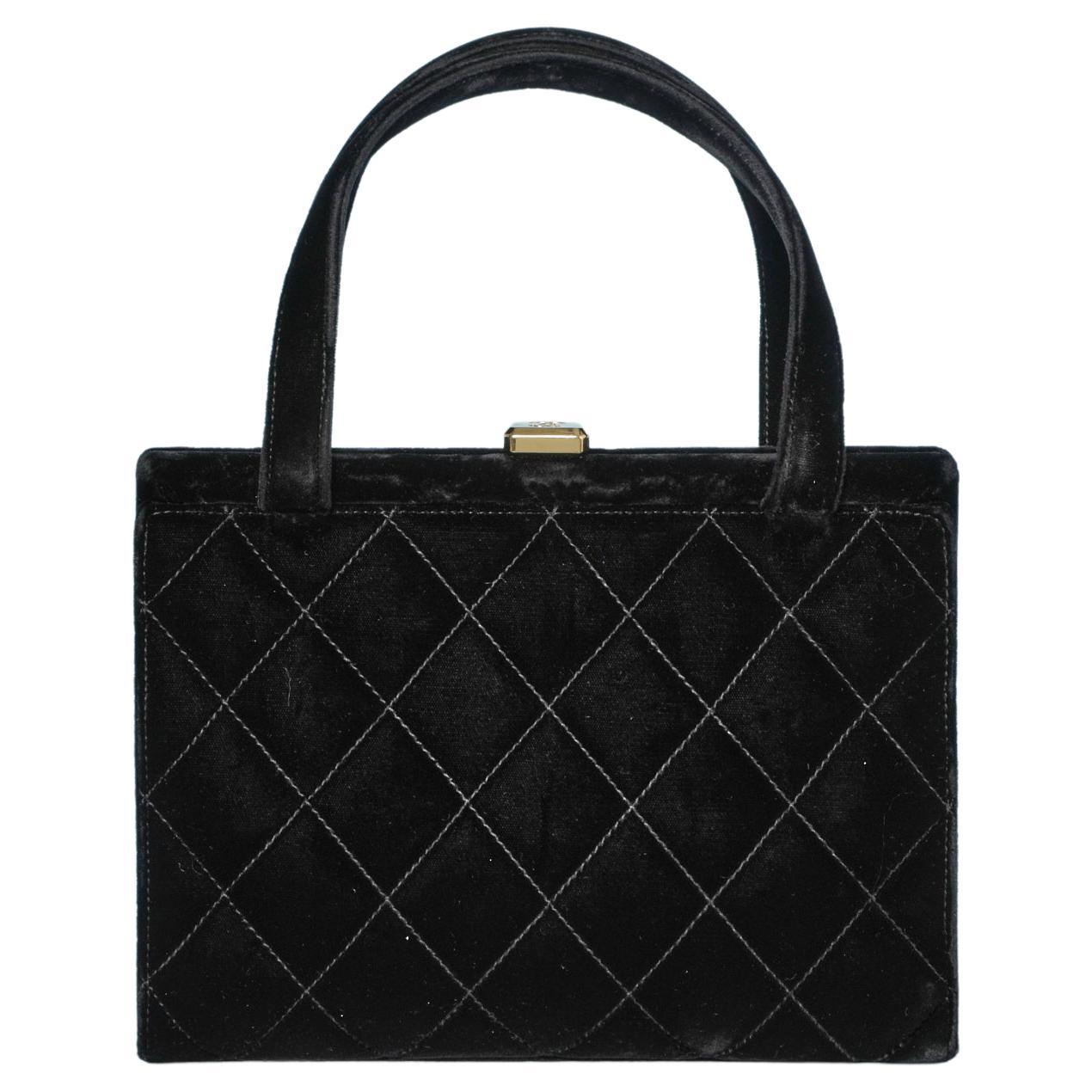 Haute-Couture black velvet Chanel bag 
