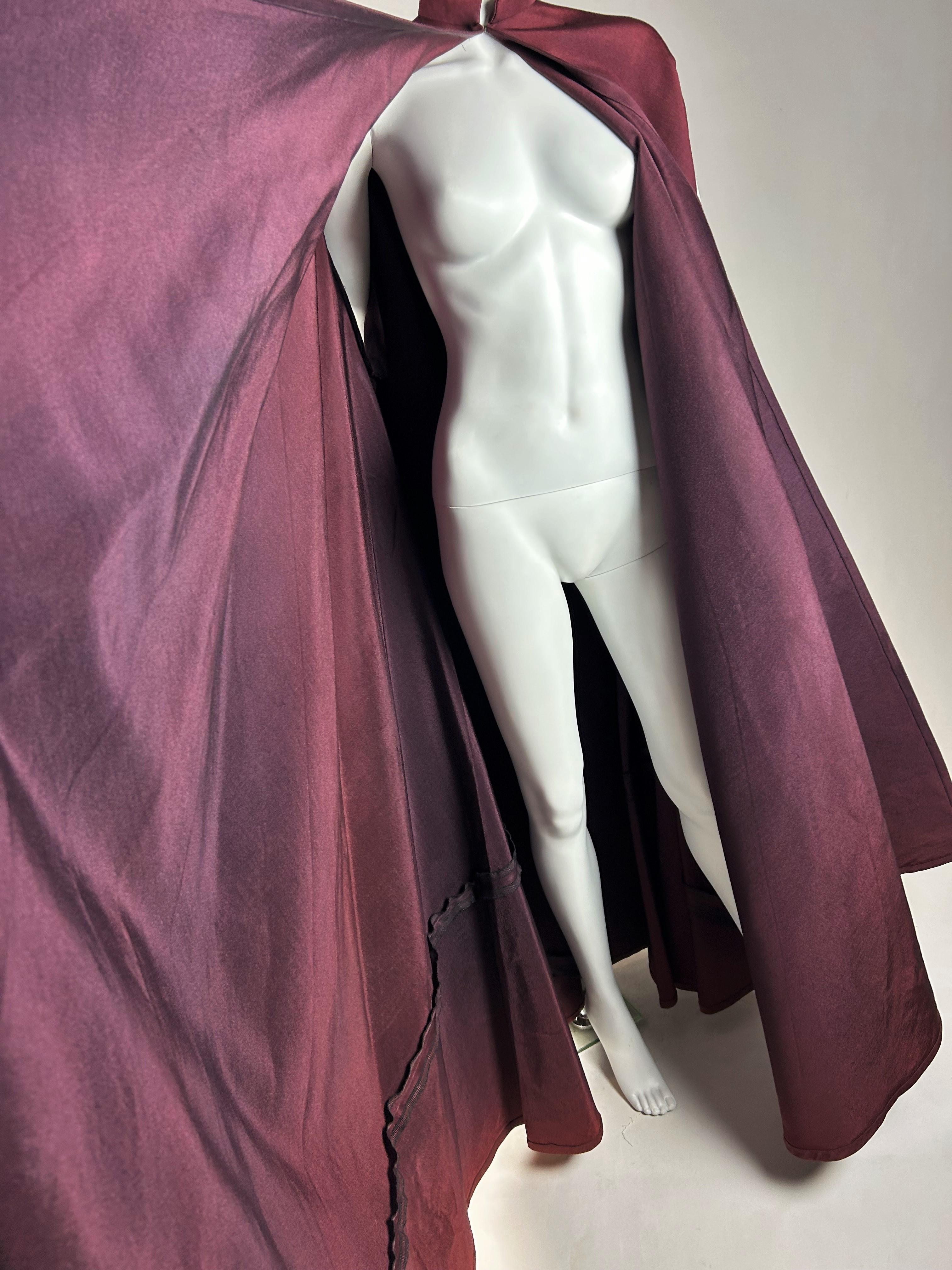 Haute Couture fashion show cape by Madame Grès numbered 11633 Circa 1980 For Sale 8