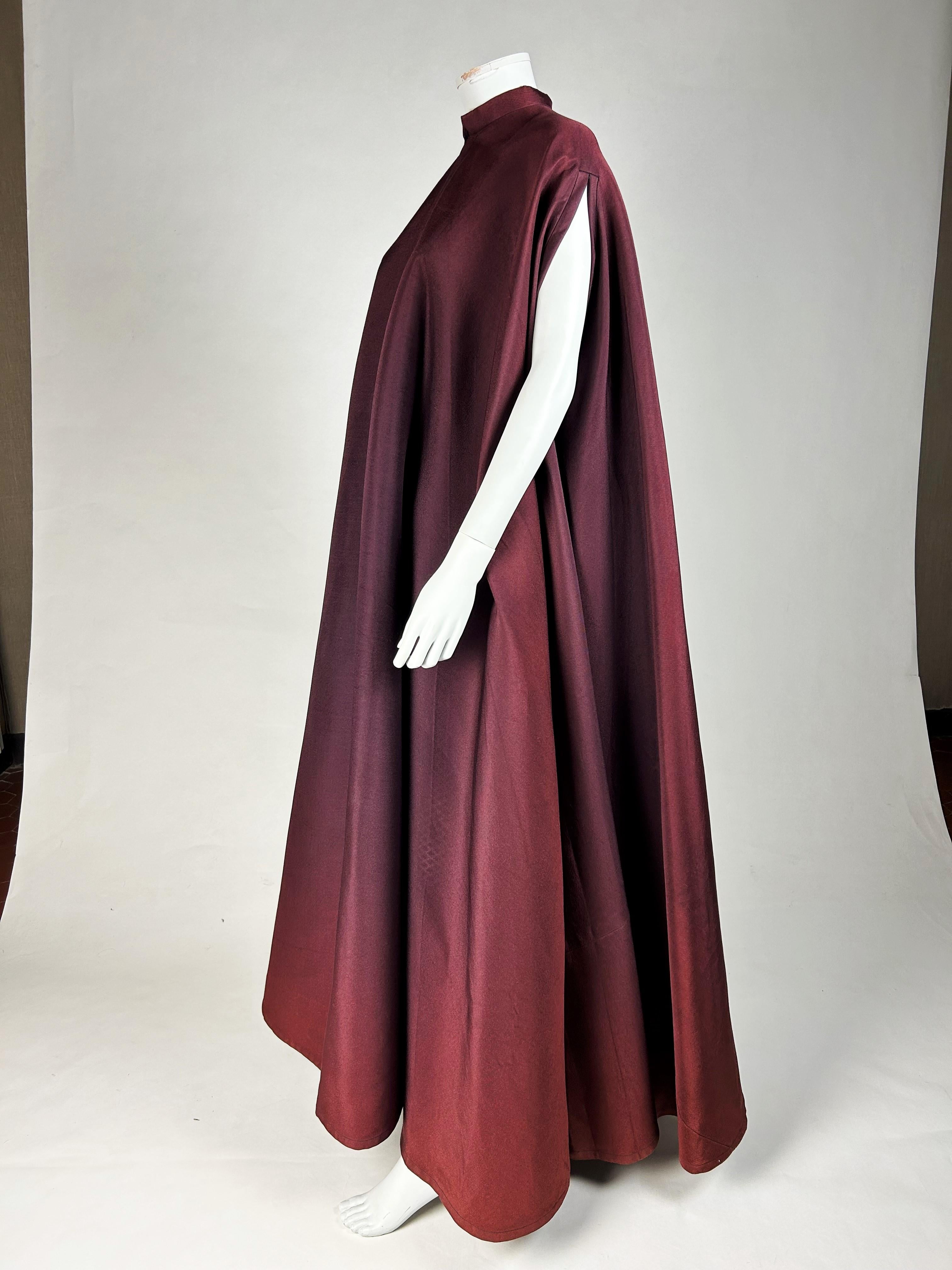 Haute Couture fashion show cape by Madame Grès numbered 11633 Circa 1980 For Sale 4
