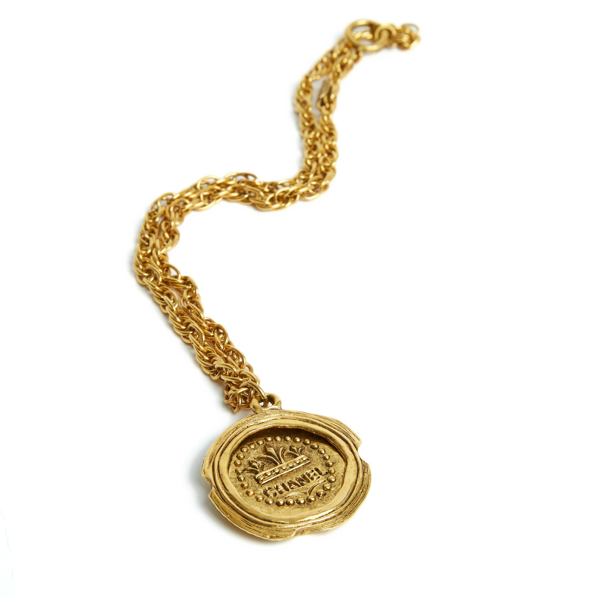 Haute Couture golden Ancient medallion For Sale 2