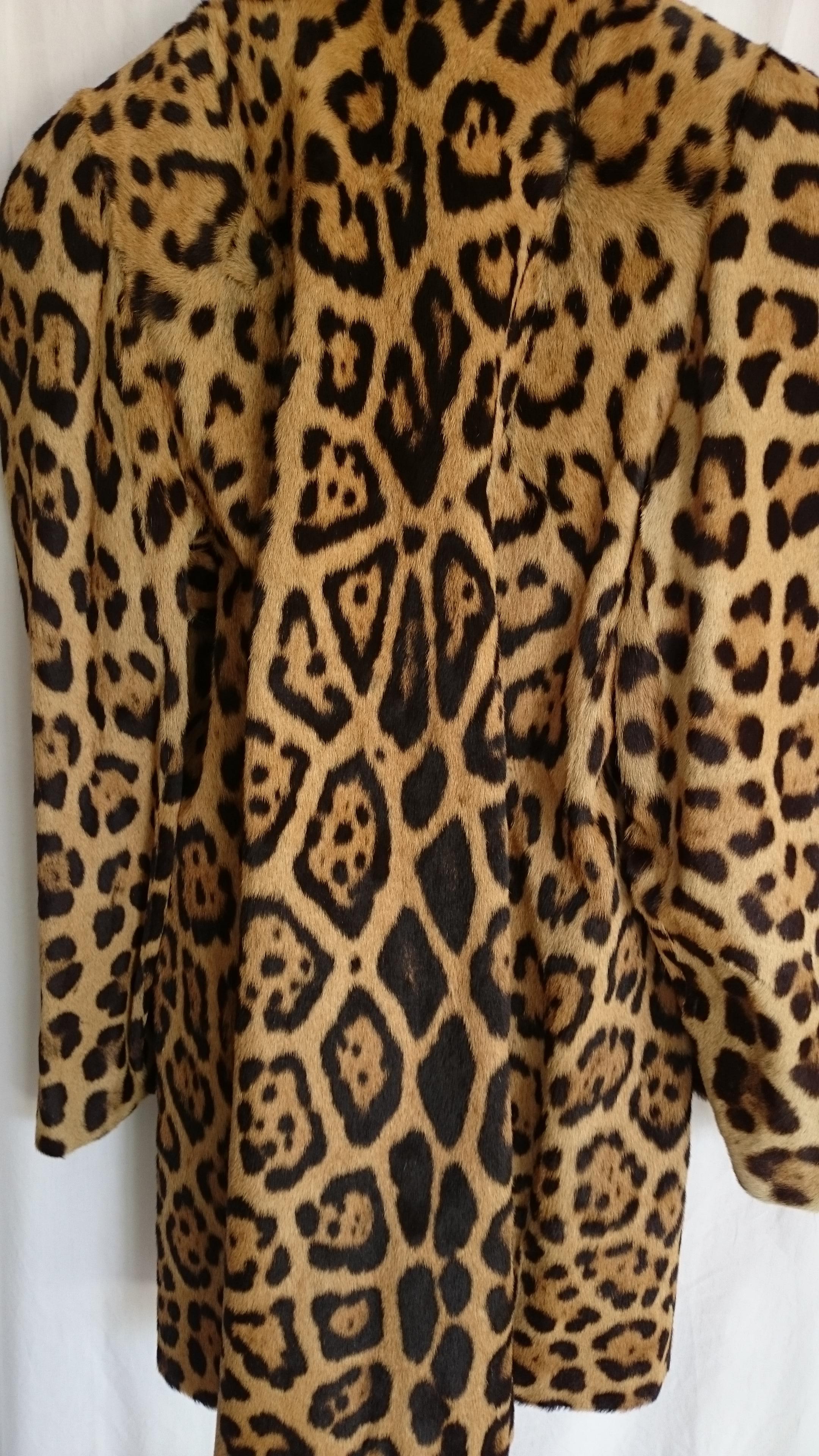 Women's Haute Couture MANFRIANI Florence Rare Wild Jaguar Fur (Pre-Ban) Coat. Unworn  For Sale