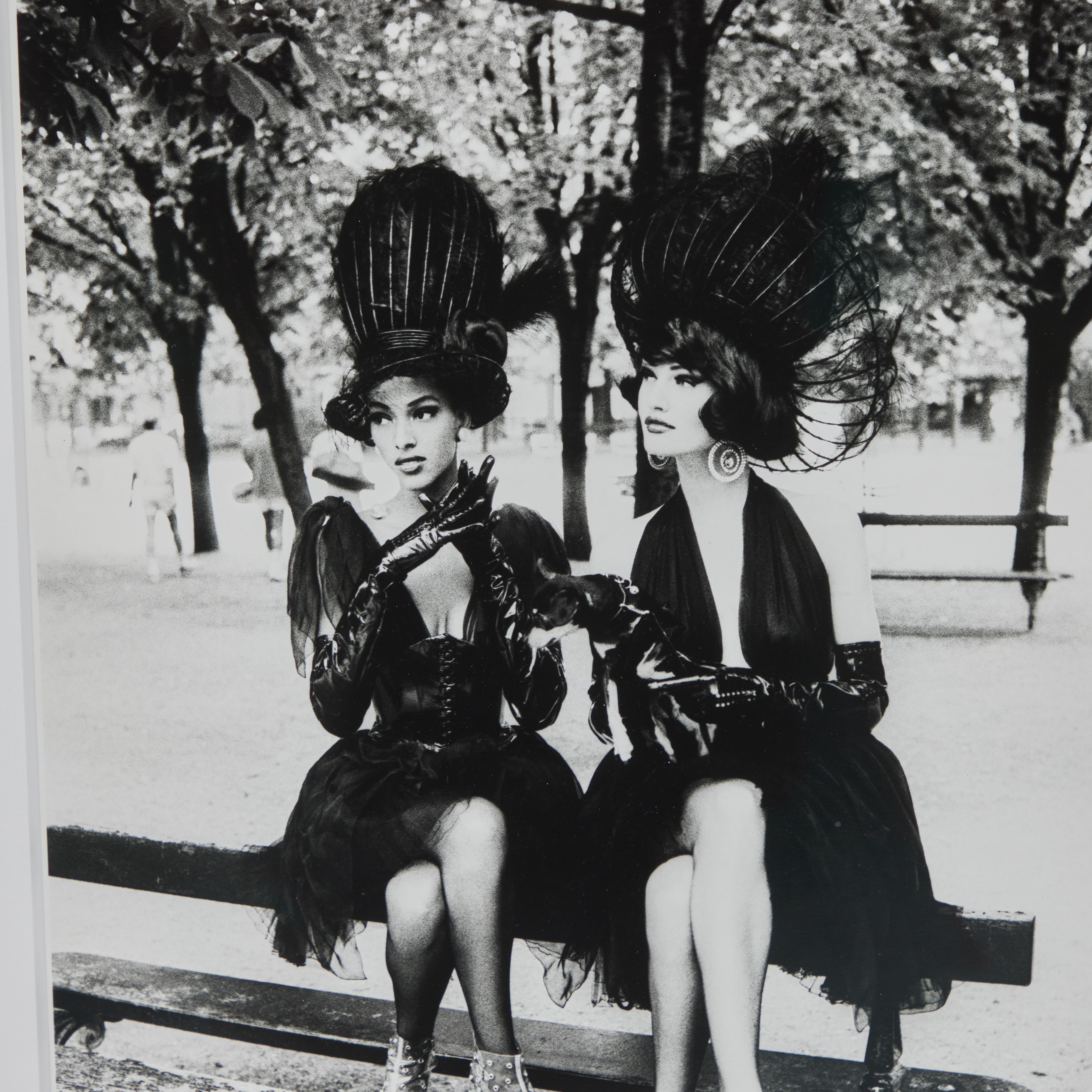 Moderno Haute Couture, Parigi, 1991, Ellen von Unwerth in vendita