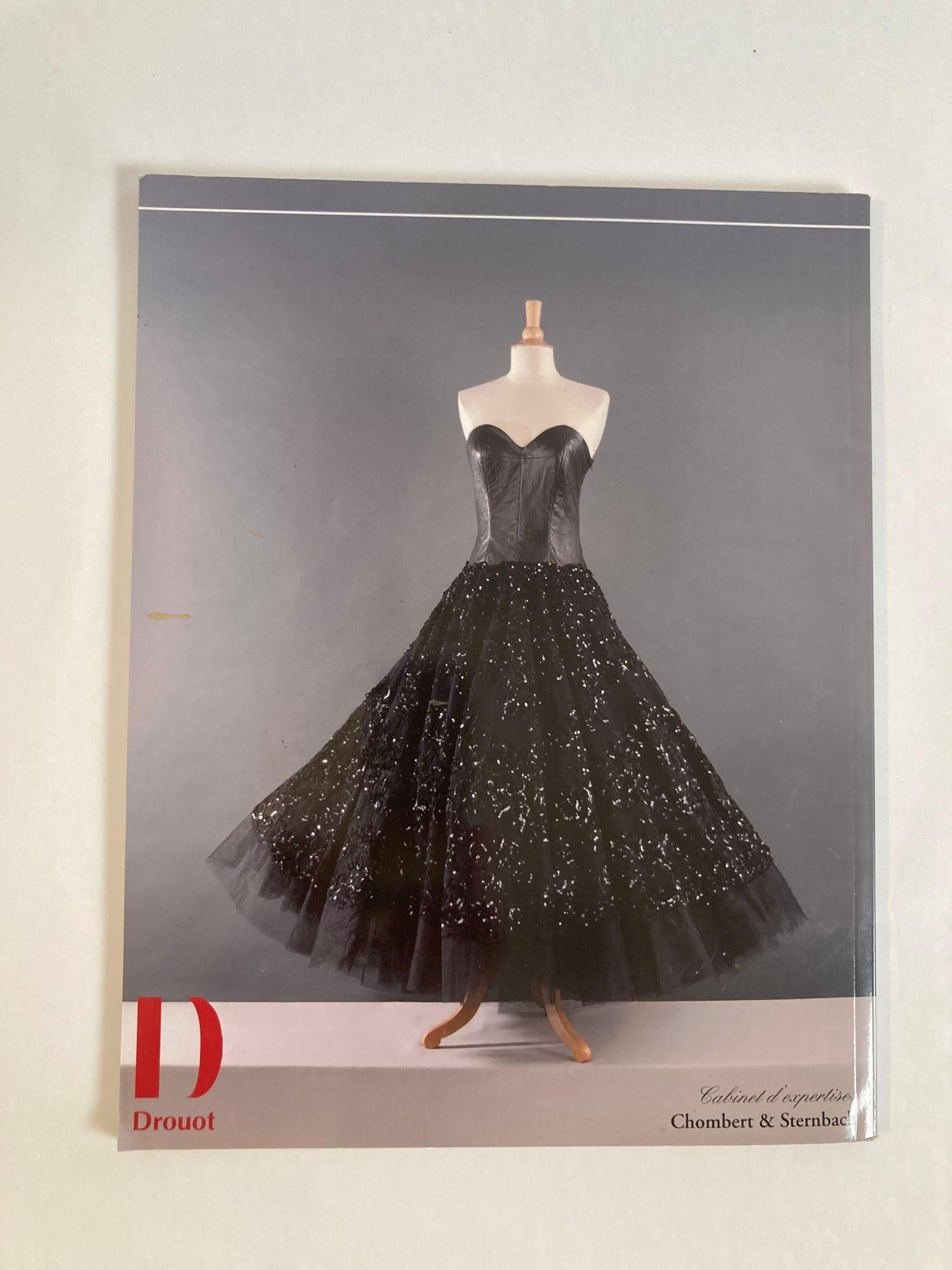 Haute Couture Paris Auction Catalog 2016 Published by Gros & Delettrez For Sale 4