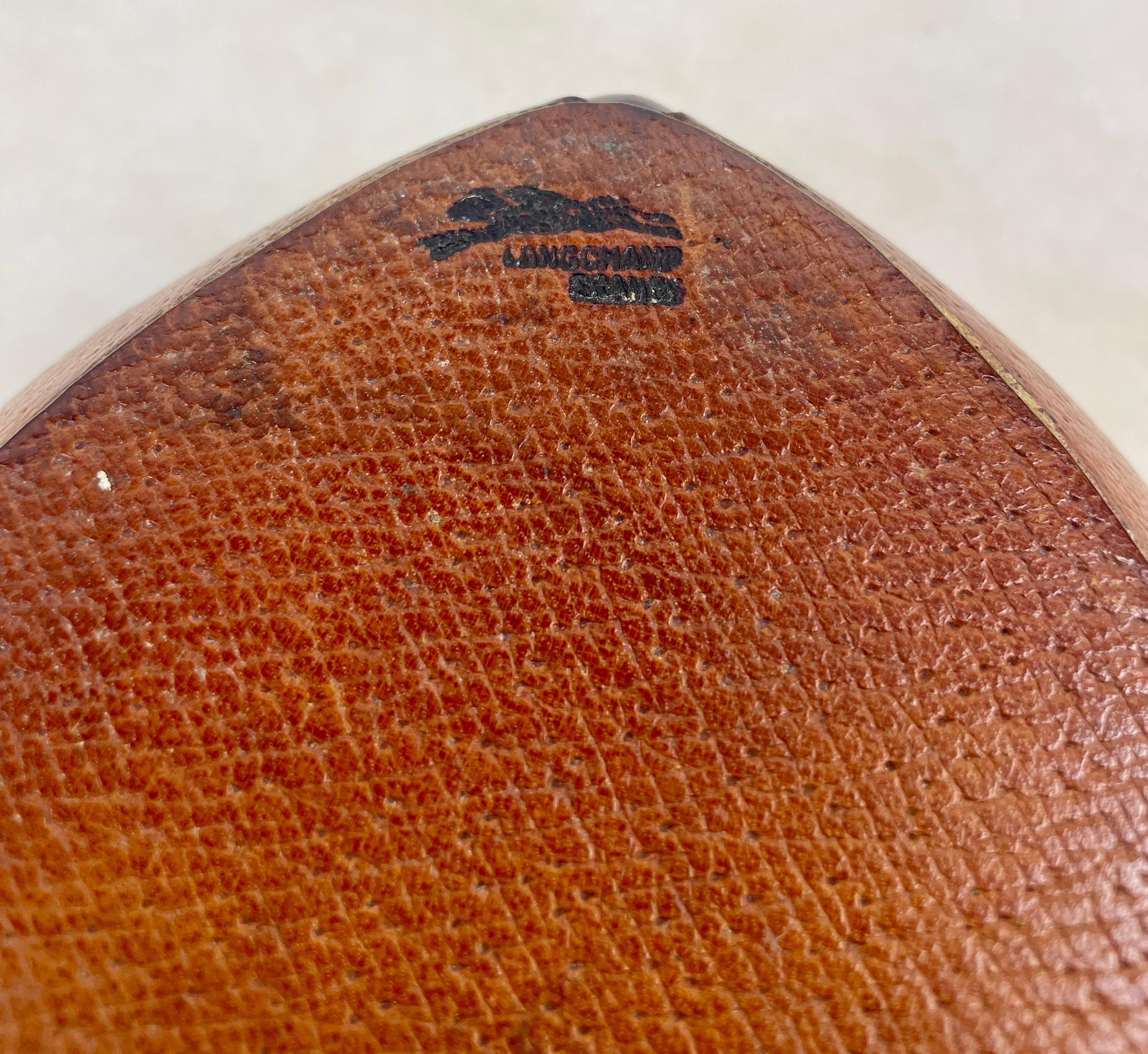 Mid-20th Century Havana Brown Smocking Kit. Saddle Leather & Earthenware, Longchamp 50s, France For Sale