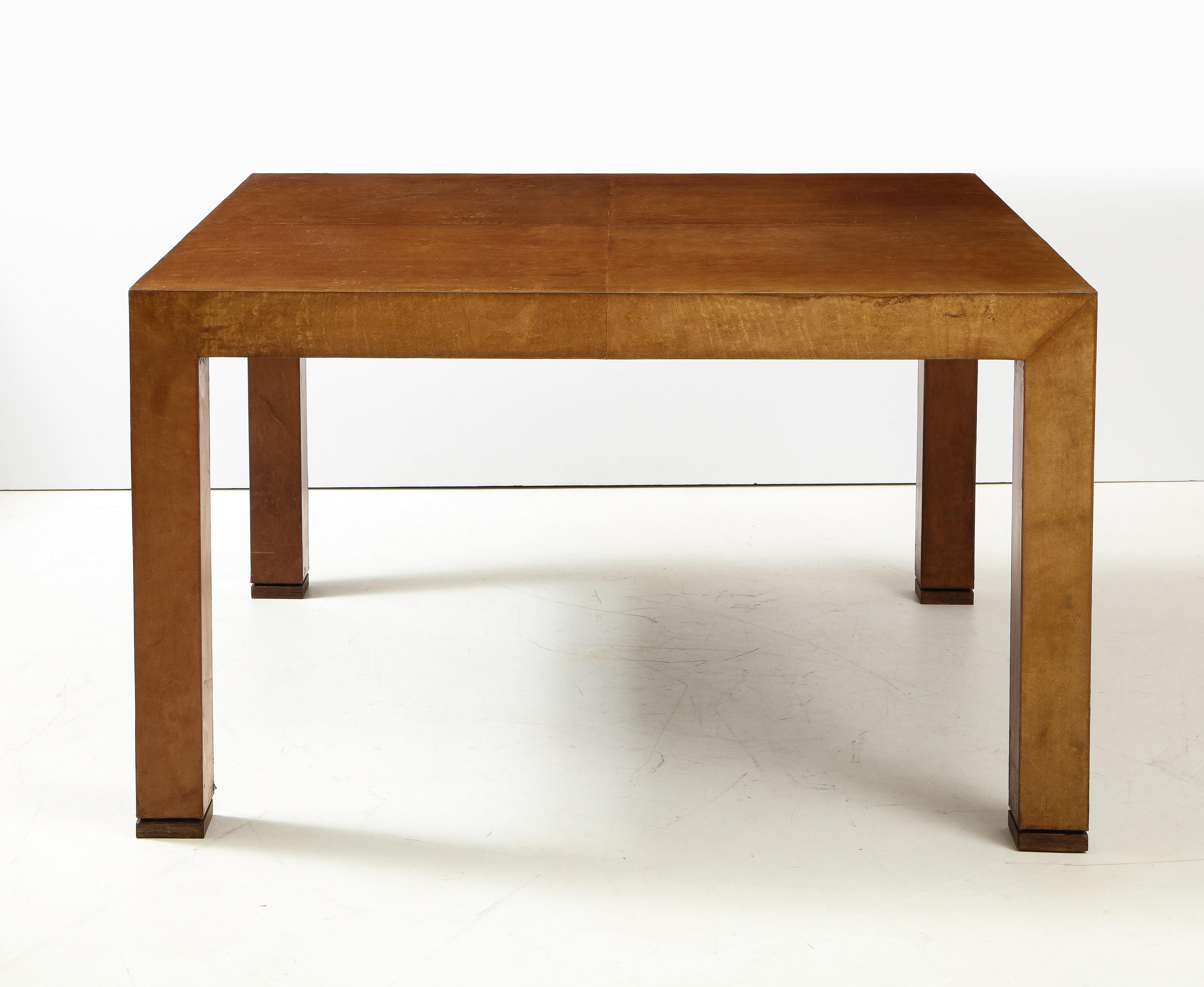 Havana Leather Dining Table, France, c. 1960-70 For Sale 3