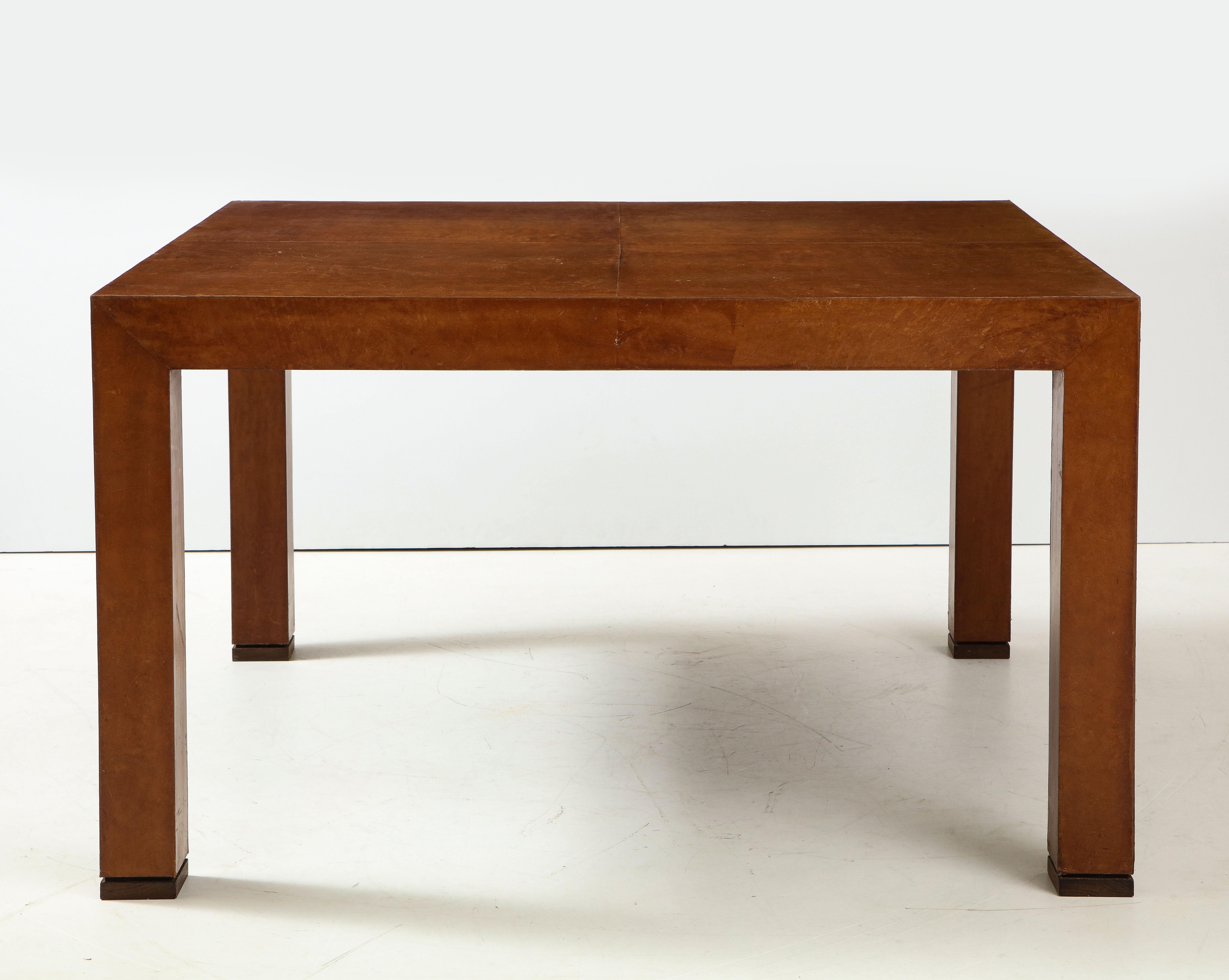 Havana Leather Dining Table, France, c. 1960-70 For Sale 4