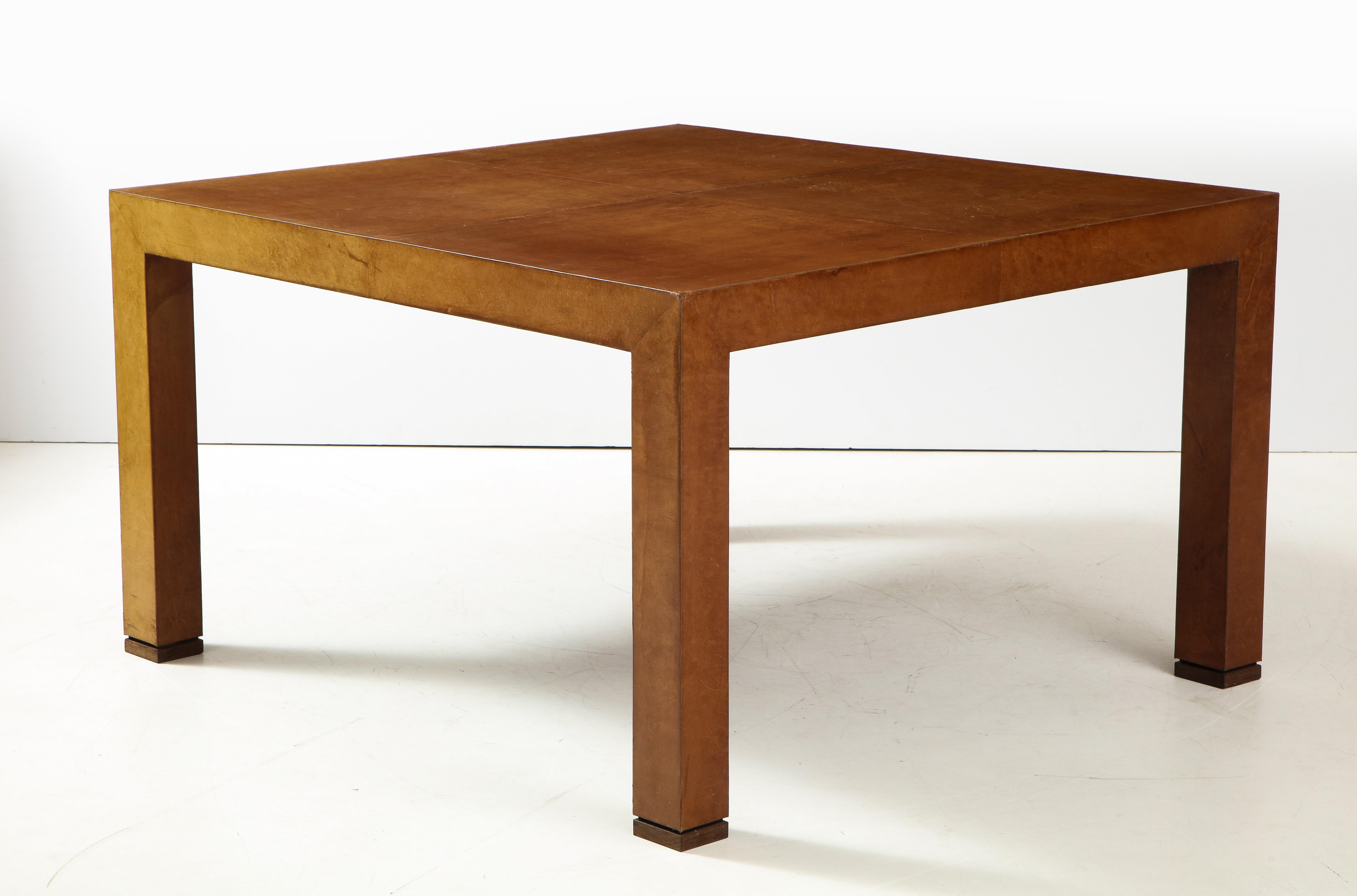 Havana Leather Dining Table, France, c. 1960-70 For Sale 1