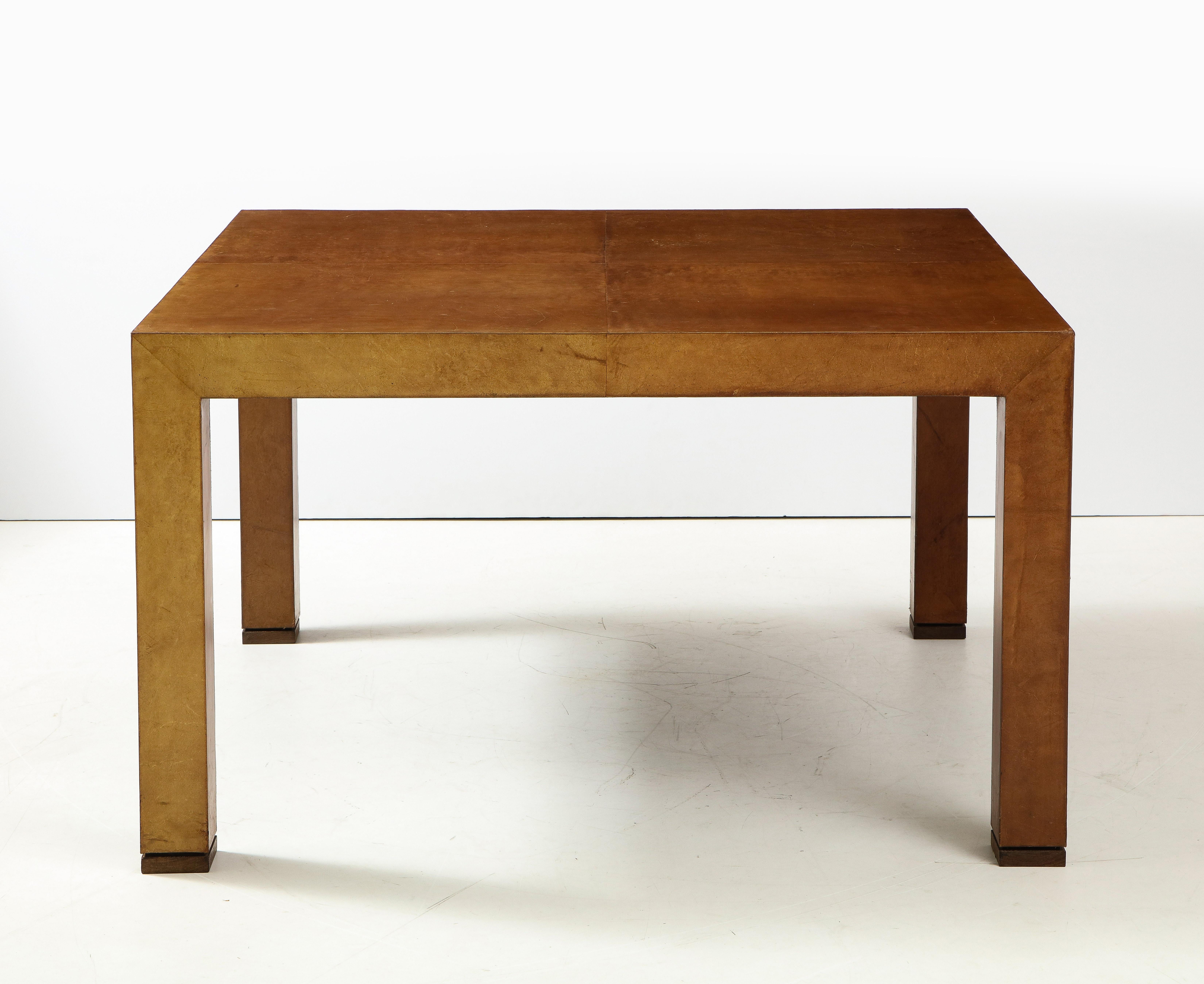 Havana Leather Dining Table, France, c. 1960-70 For Sale 2