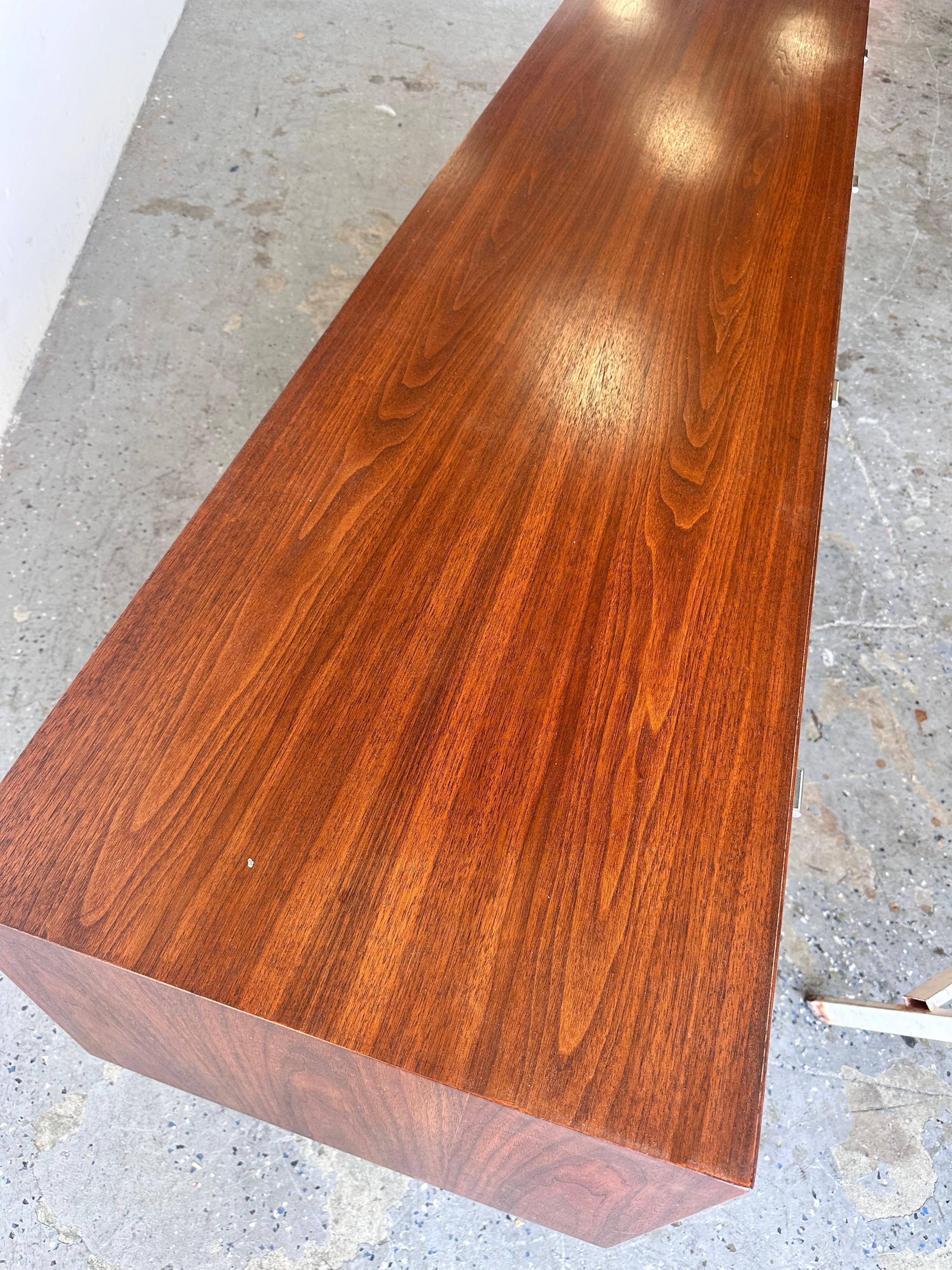 Mid Century Modern Stow Davis low media Credenza 4