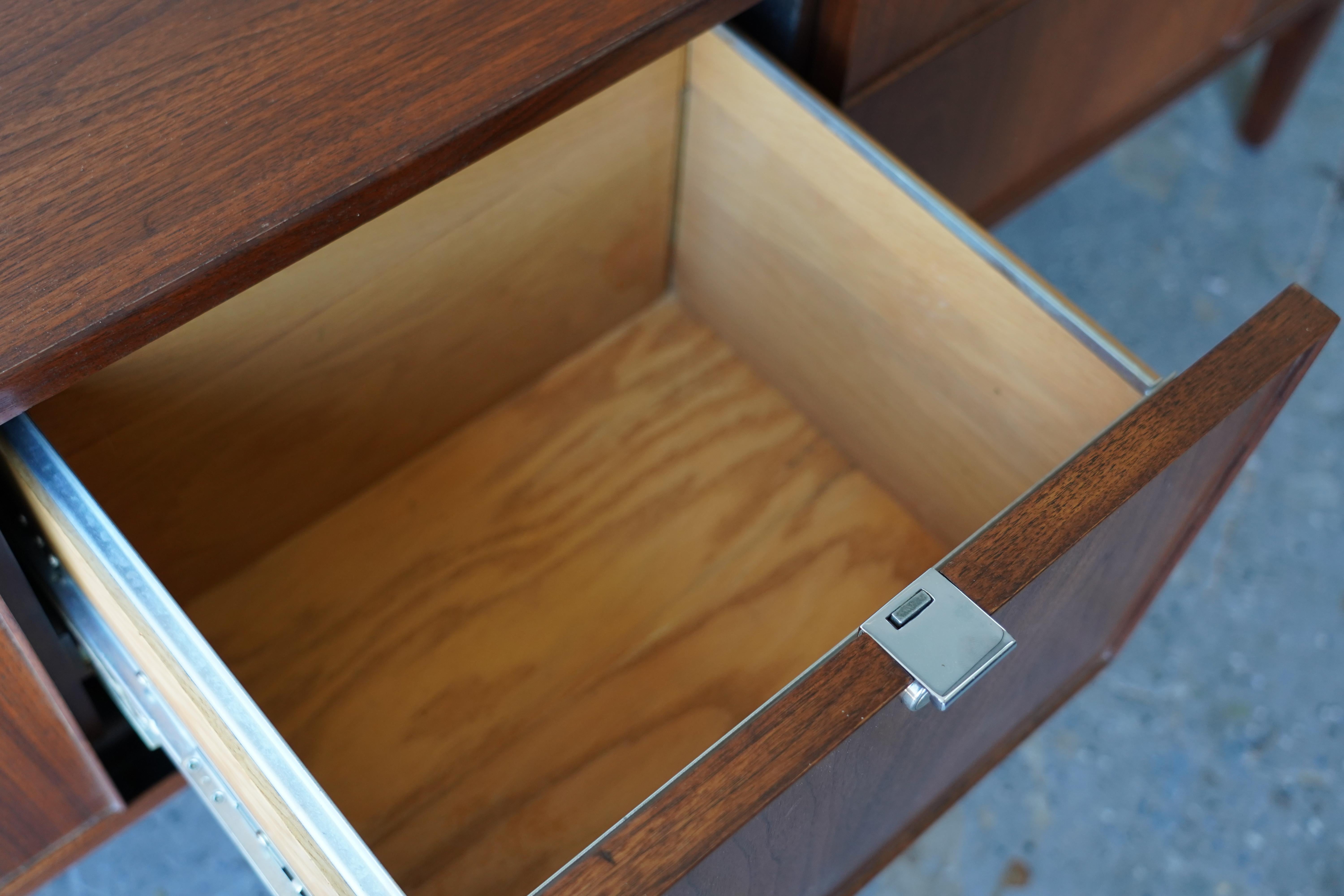 Mid Century Modern Stow Davis low media Credenza 1