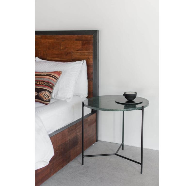 Hand-Crafted Havenhurst Bed King Size by Croft House For Sale