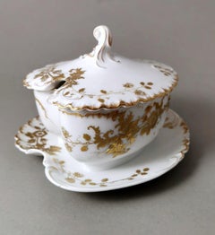 Haviland & Co. Limoges French Gravy Boat in White Porcelain and Gold Decoration