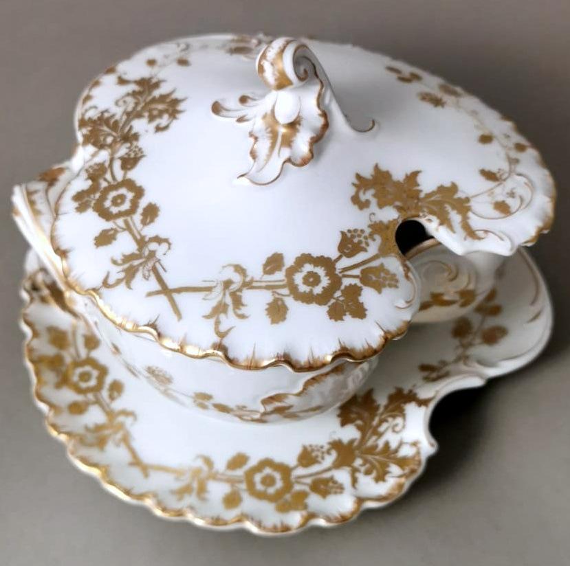 Haviland & Co. Salsera francesa de Limoges en porcelana blanca y decoración dorada en Bueno estado para la venta en Prato, Tuscany