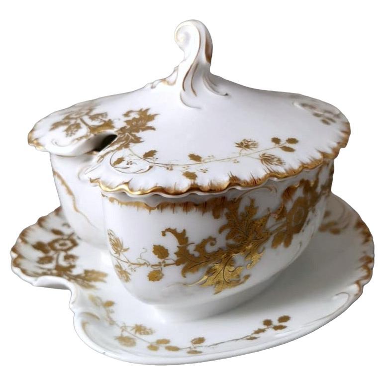 Haviland & Co. Salsiera francese Limoges in porcellana bianca e decorazioni dorate