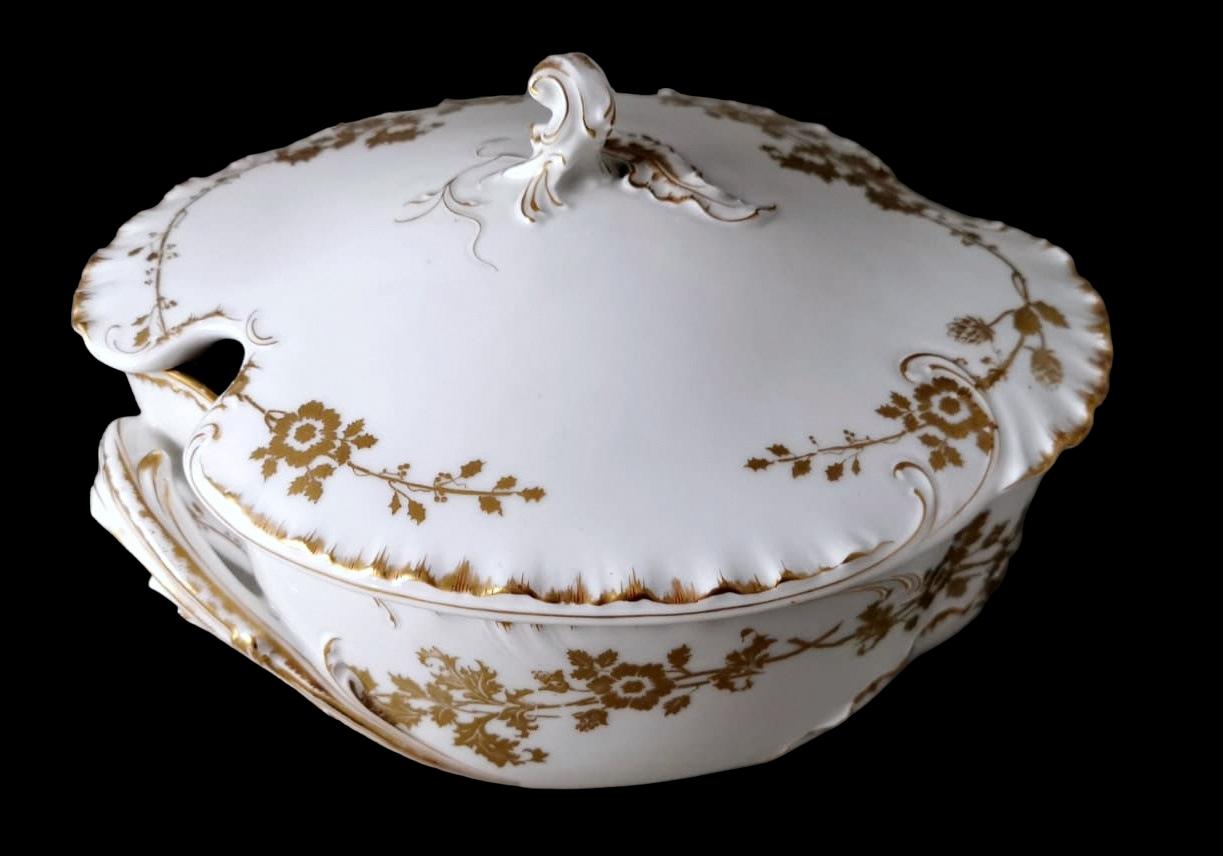 Haviland & Co Limoges Französische Terrine aus weißem Porzellan und Golddekoration (Handbemalt) im Angebot
