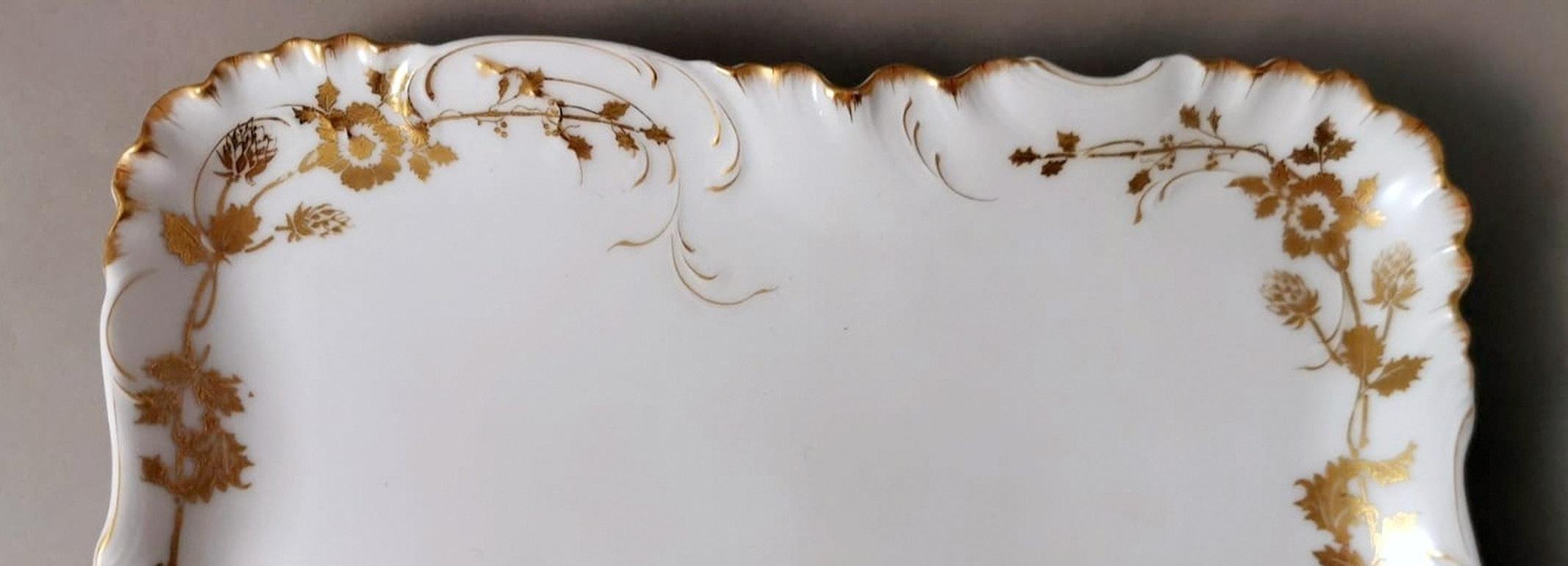 Haviland & Co Limoges paire de plateaux français décorés en porcelaine blanche et or en vente 5