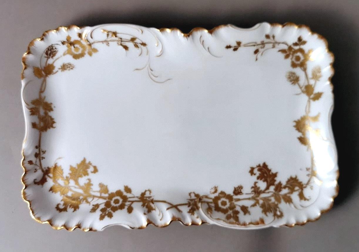 Haviland & Co Limoges paire de plateaux français décorés en porcelaine blanche et or Bon état - En vente à Prato, Tuscany