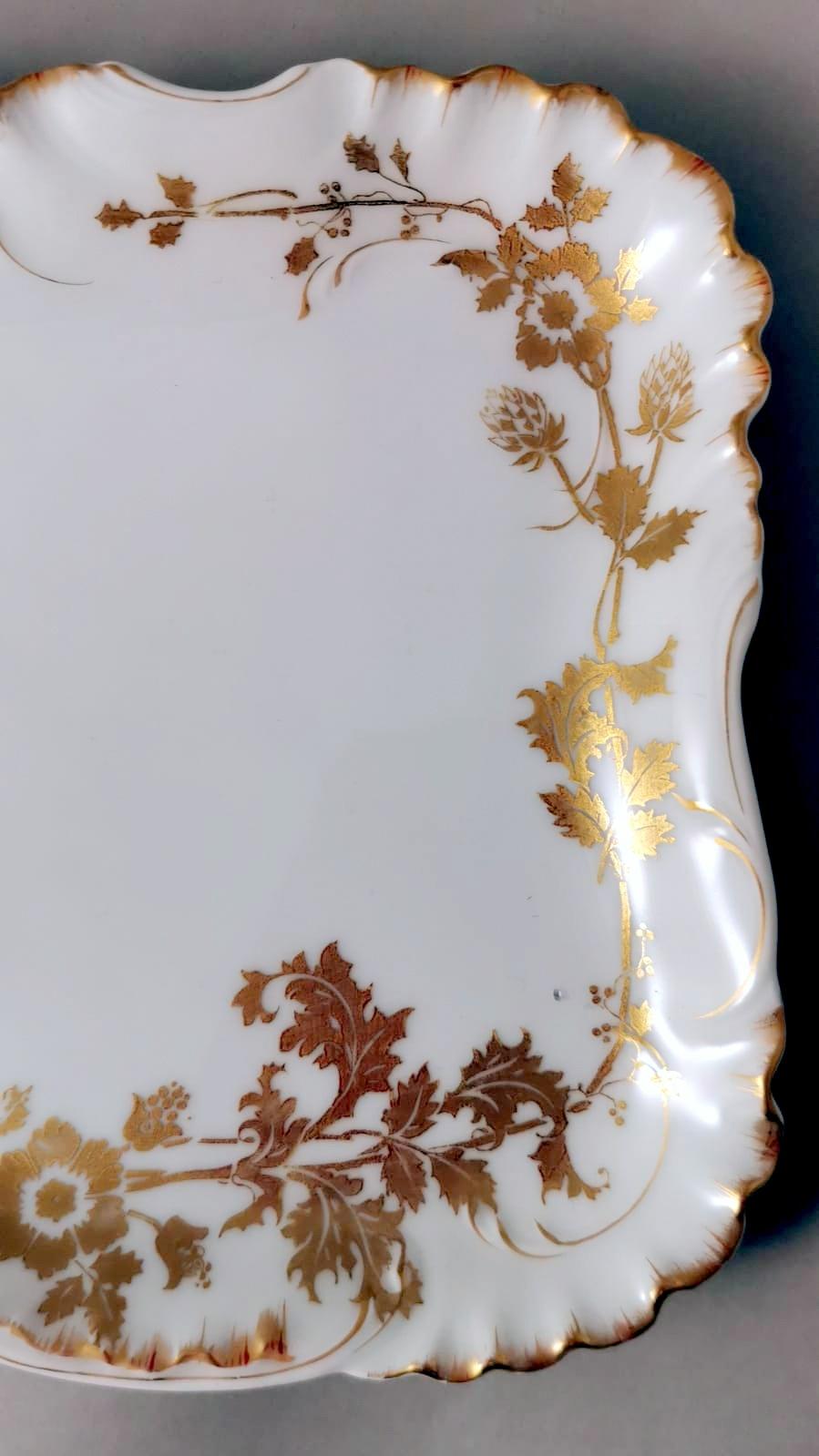 20th Century Haviland & Co Limoges Pair of French Trays White Porcelain and Gold Decoration For Sale