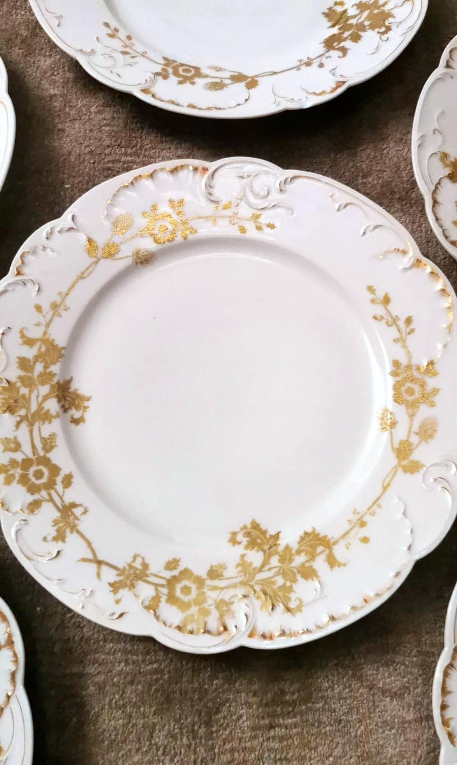 Haviland Limoges 6 assiettes plates en porcelaine blanche française et décorations en or en vente 2