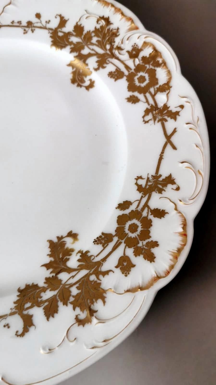 Haviland Limoges 6 assiettes plates en porcelaine blanche française et décorations en or en vente 5