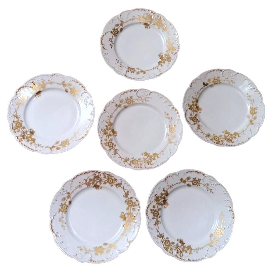 Haviland Limoges 6 French White Porcelain Flat Plates and Gold Decorations For Sale