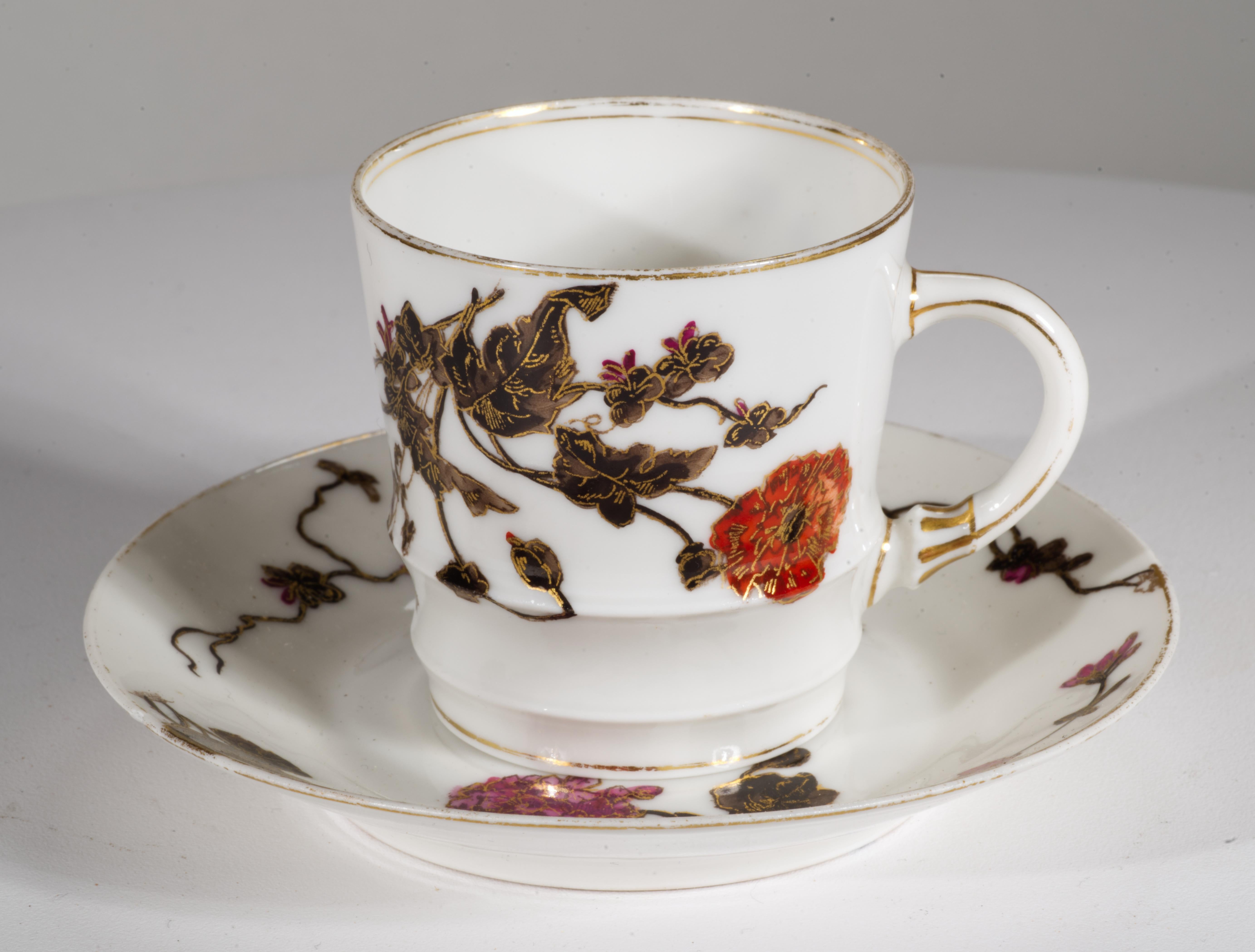  L'antico set di tazze e piattini da caffè espresso o demitasse Charles Fields Haviland presenta una delle varianti dei decori 