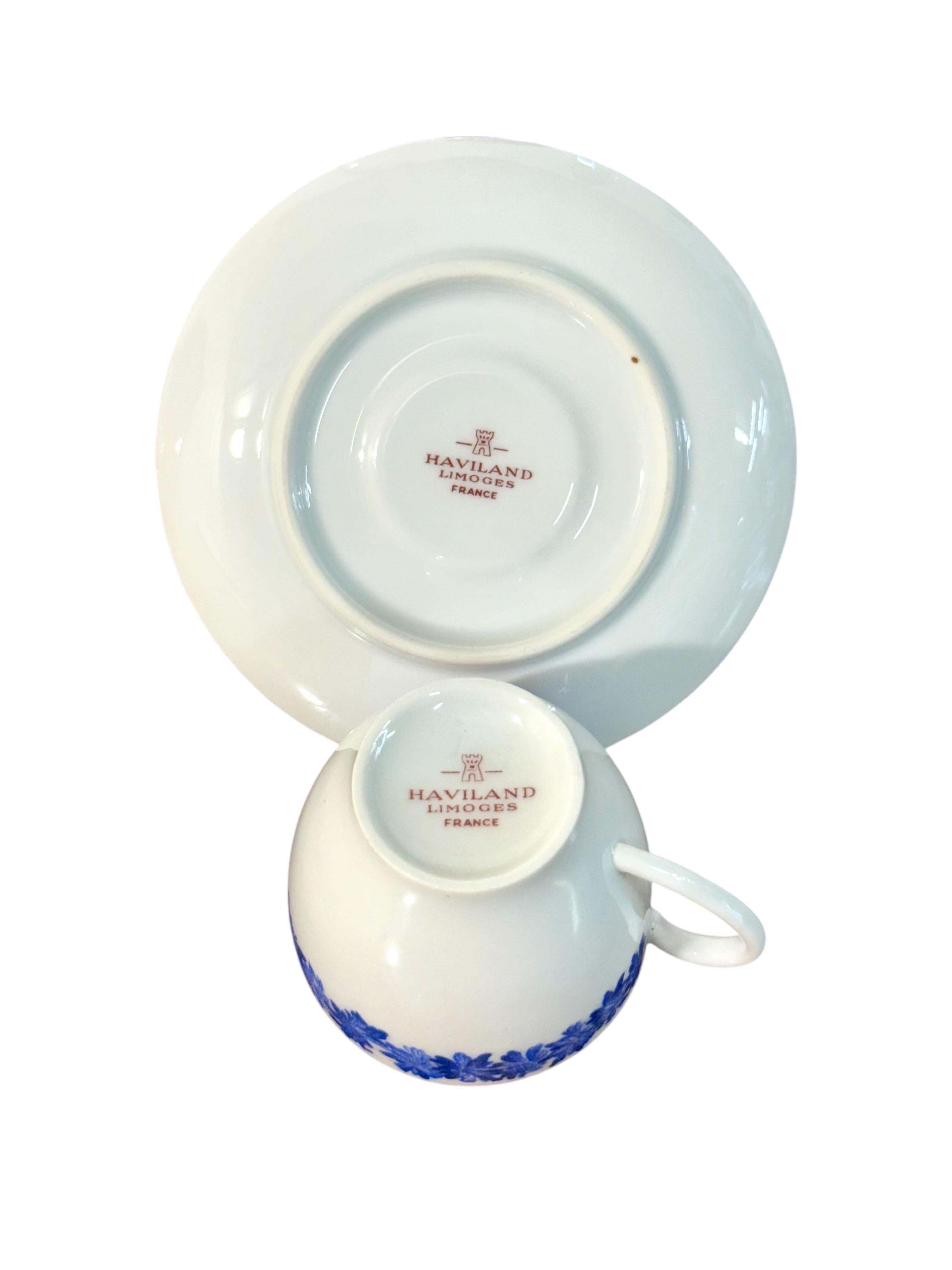 Haviland Limoges Kaffeeservice mit blauen und rosa Blumenmotiven im Zustand „Gut“ im Angebot in LA CIOTAT, FR