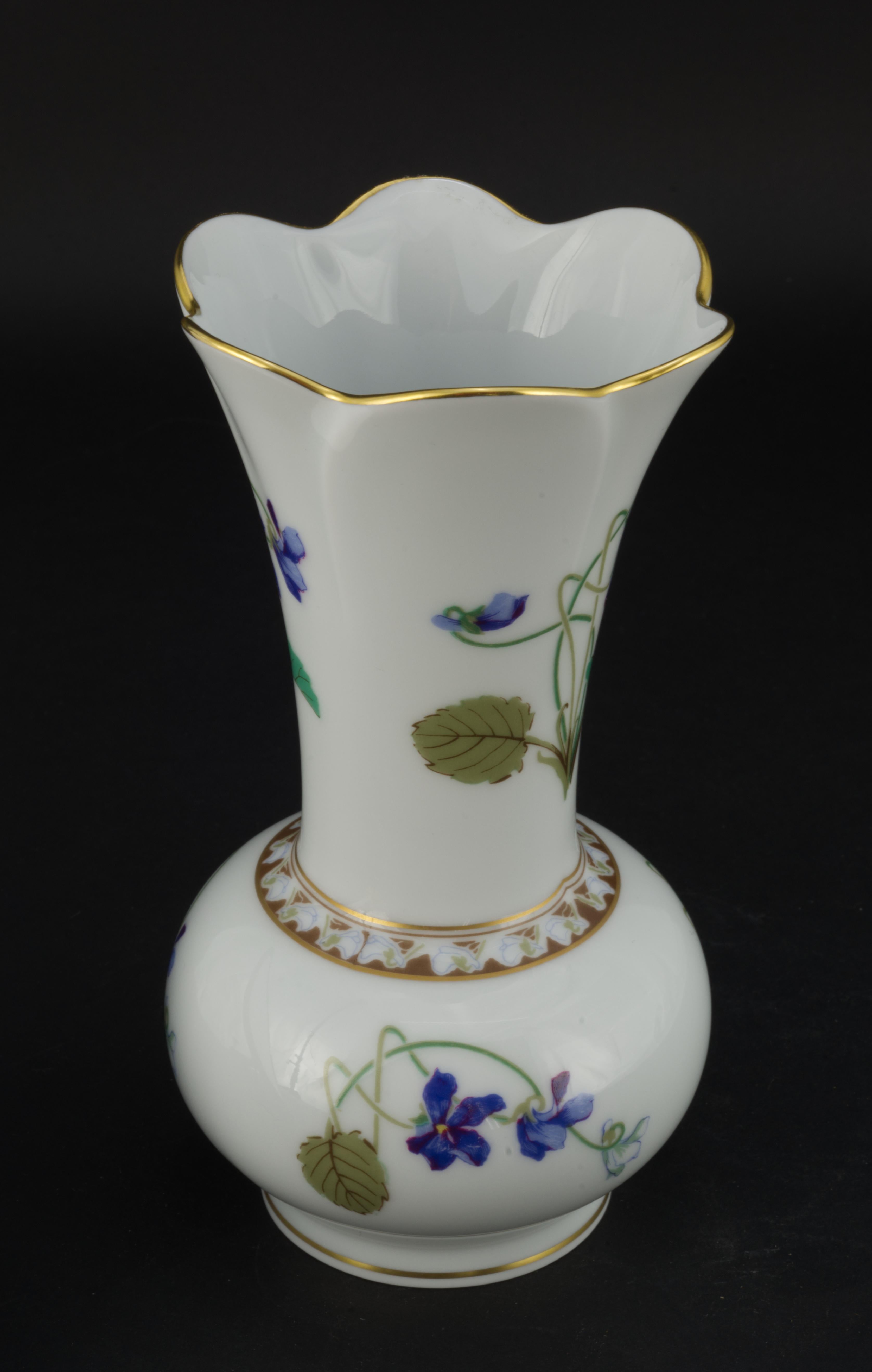 20th Century Haviland Limoges France Imperatrice Eugenie Vase For Sale