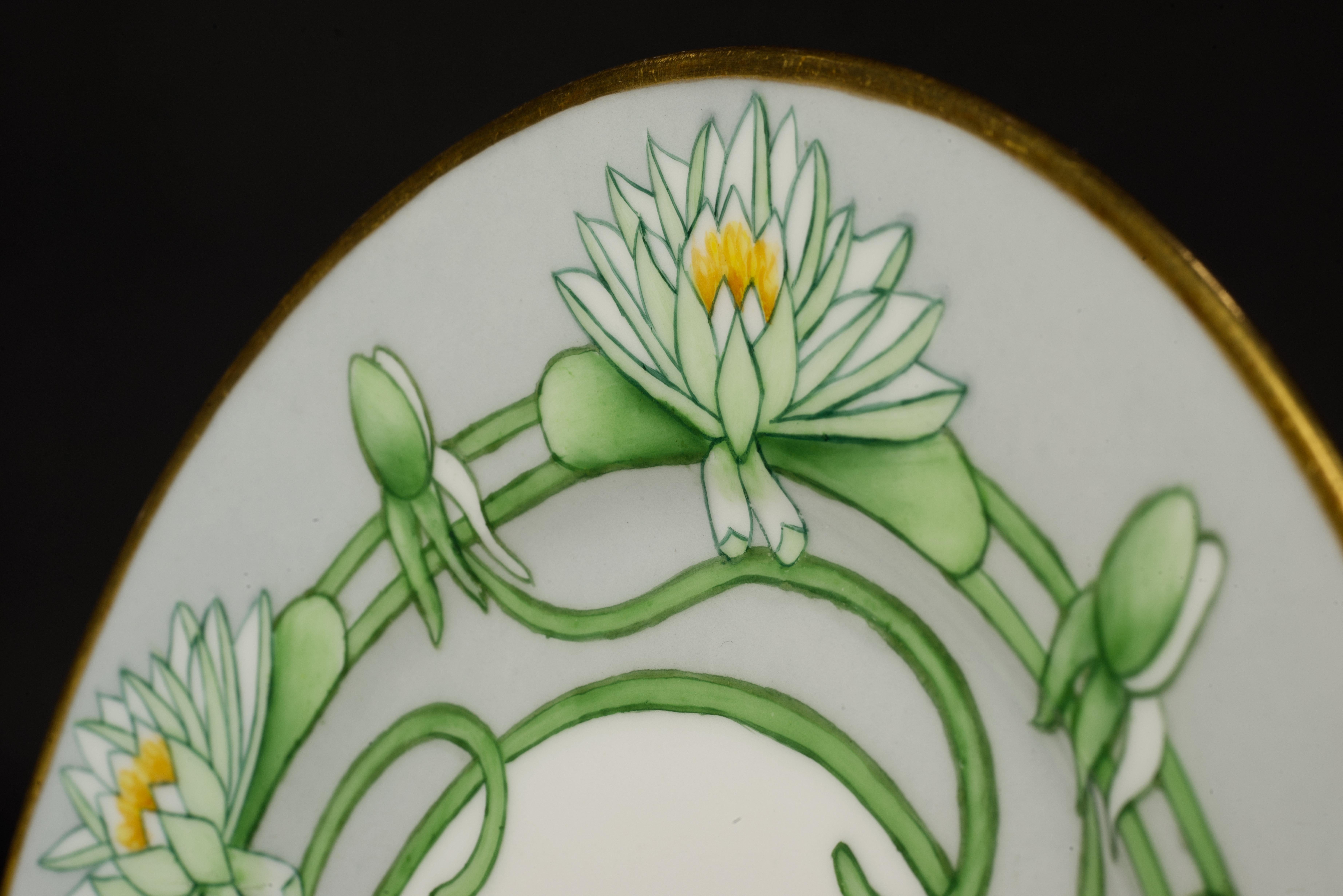 XIXe siècle Assiettes en porcelaine Art Déco peintes à la main Haviland Limoges Lilies d'eau en vente