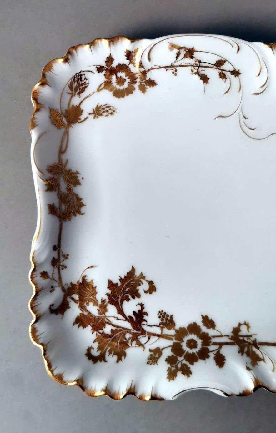 20th Century Haviland Limoges II° Pair of French Trays White Porcelain and Gold Decoration For Sale