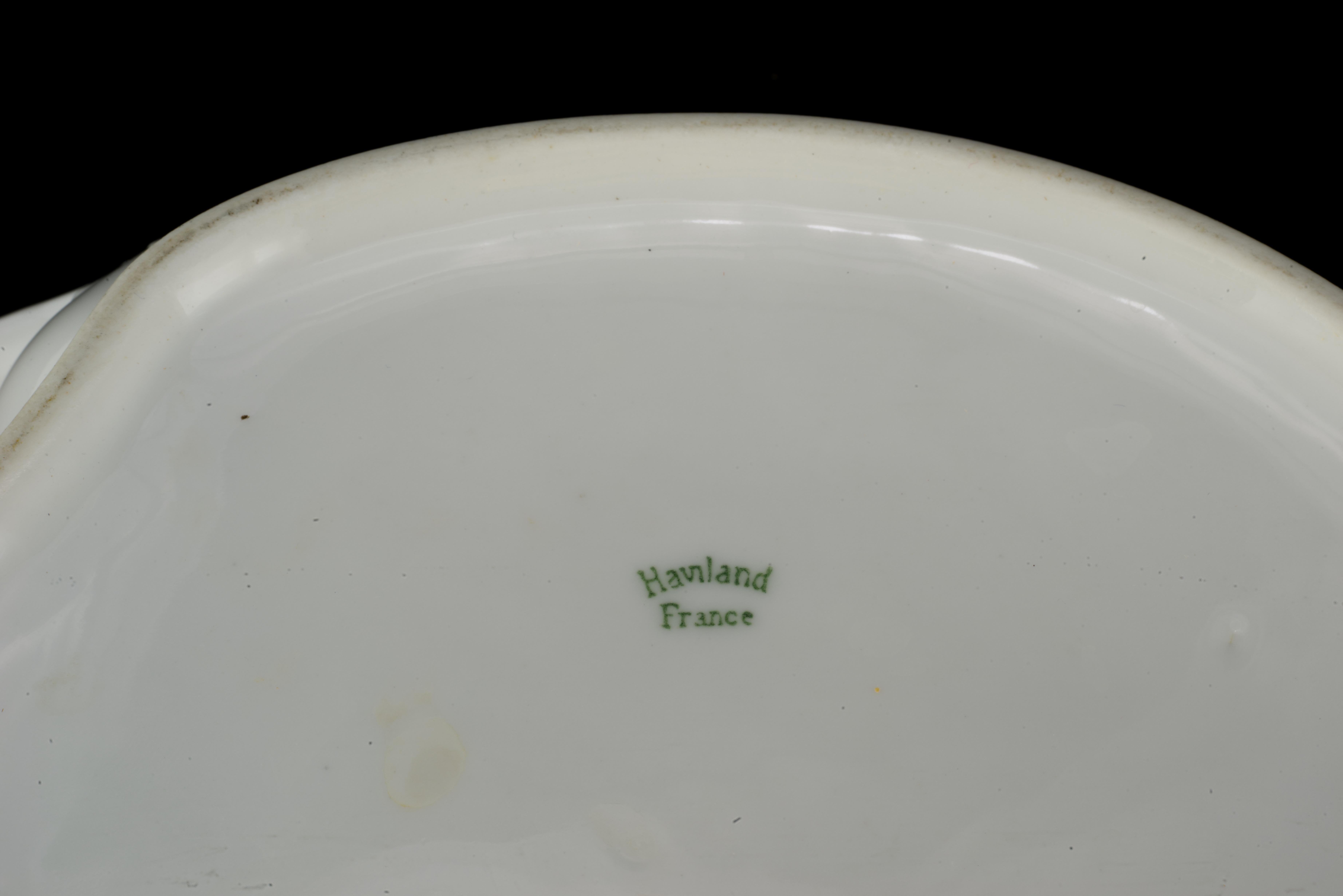 Haviland Limoges Oval Marseille Bowl with Cover, White Porcelain, 1894-1931 For Sale 5
