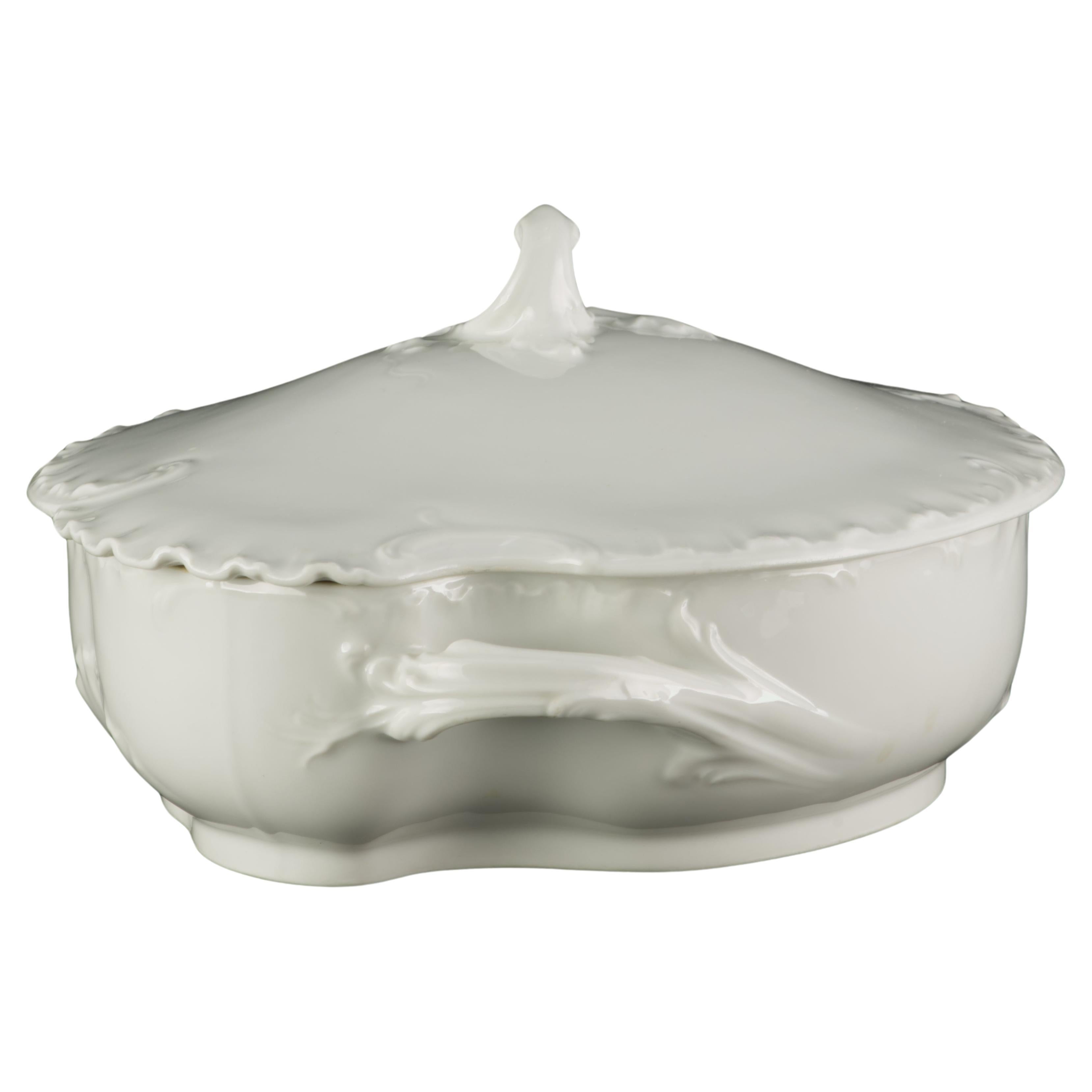 Haviland Limoges Oval Marseille Bowl with Cover, White Porcelain, 1894-1931 For Sale
