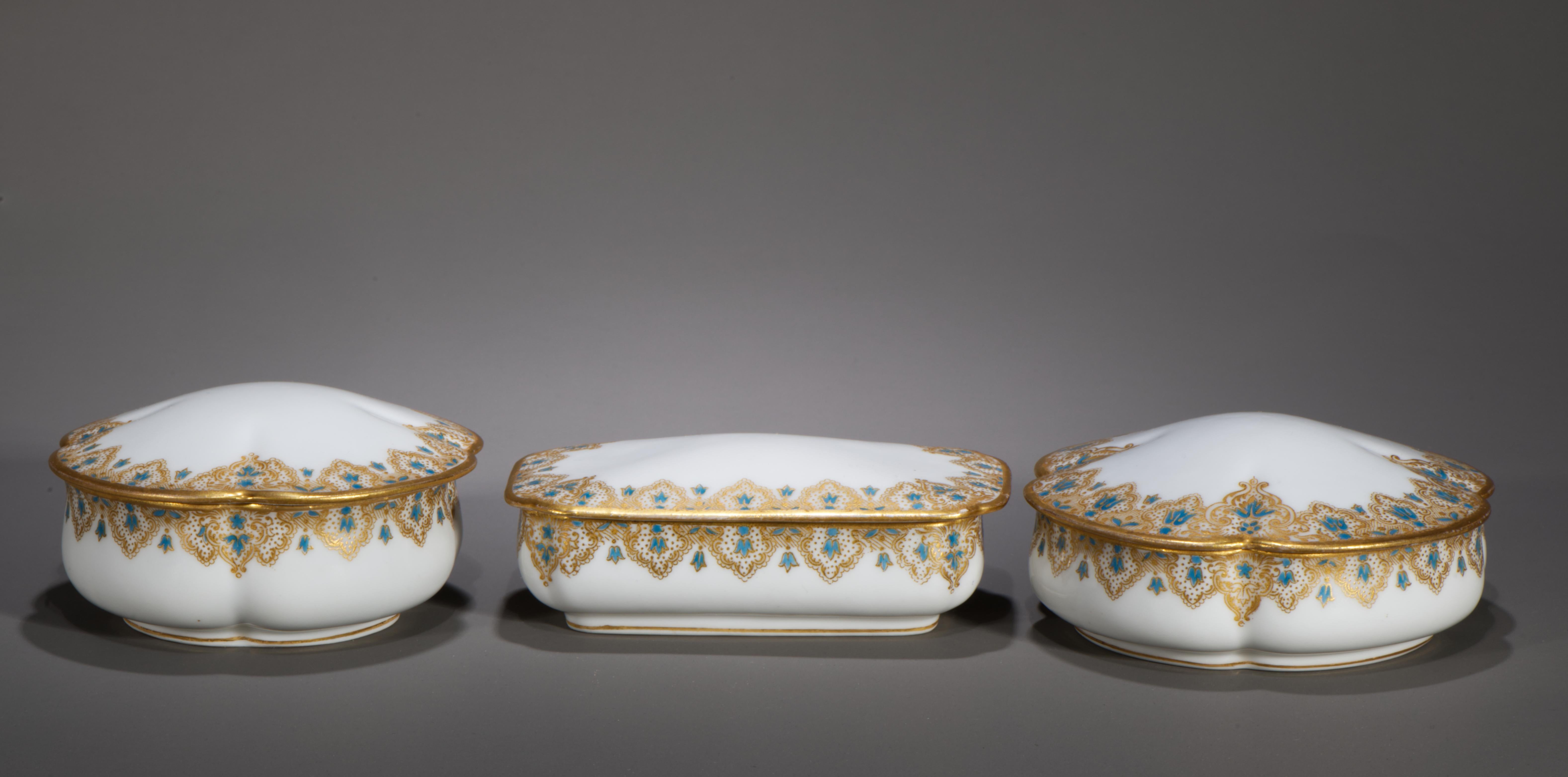 French Haviland Limoges Porcelain 3 Dresser Boxes for Bailey, Banks & Biddle, 1888-1894 For Sale