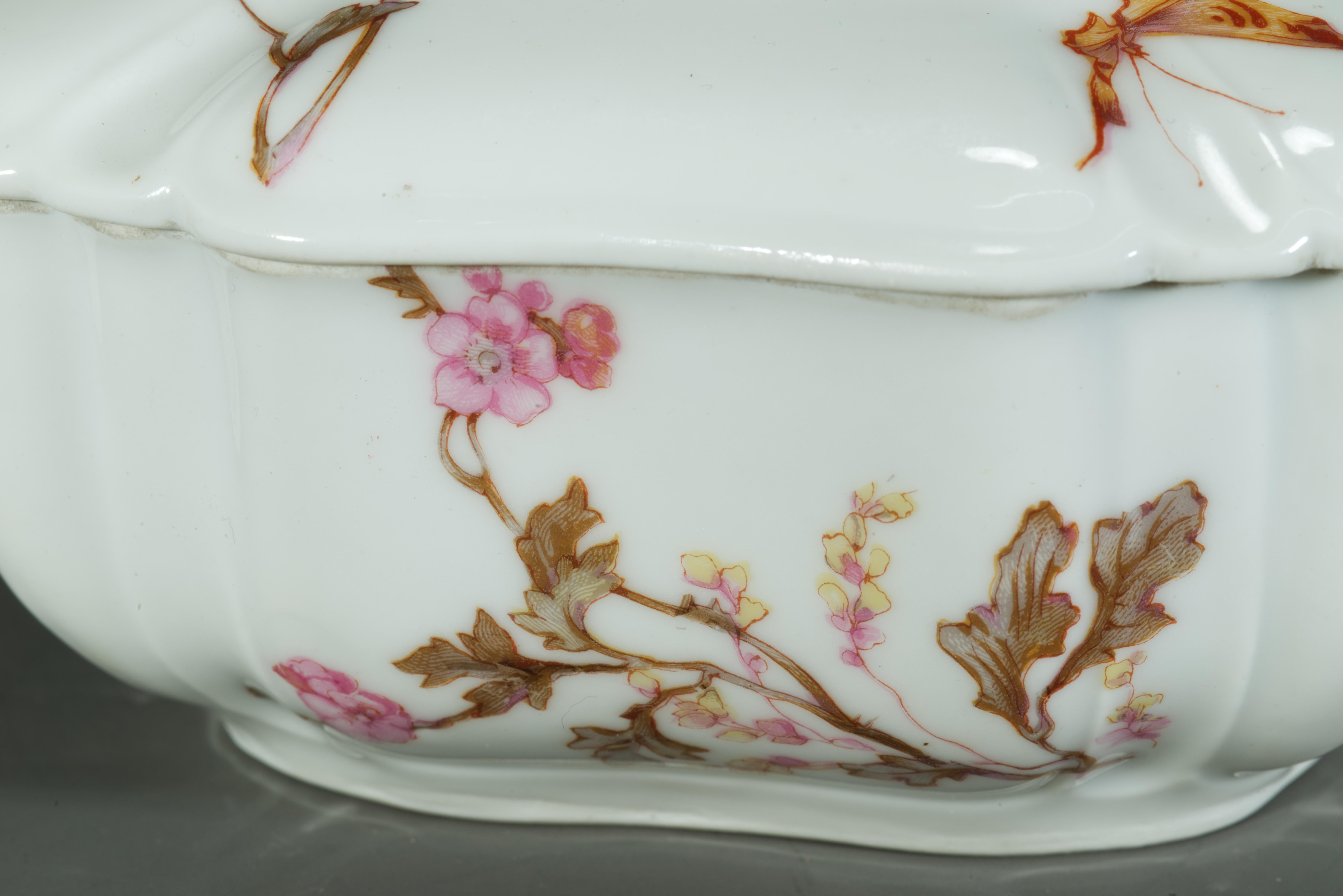 Scatola e coperchio in porcellana Haviland Limoges, 1876-1889 in vendita 5